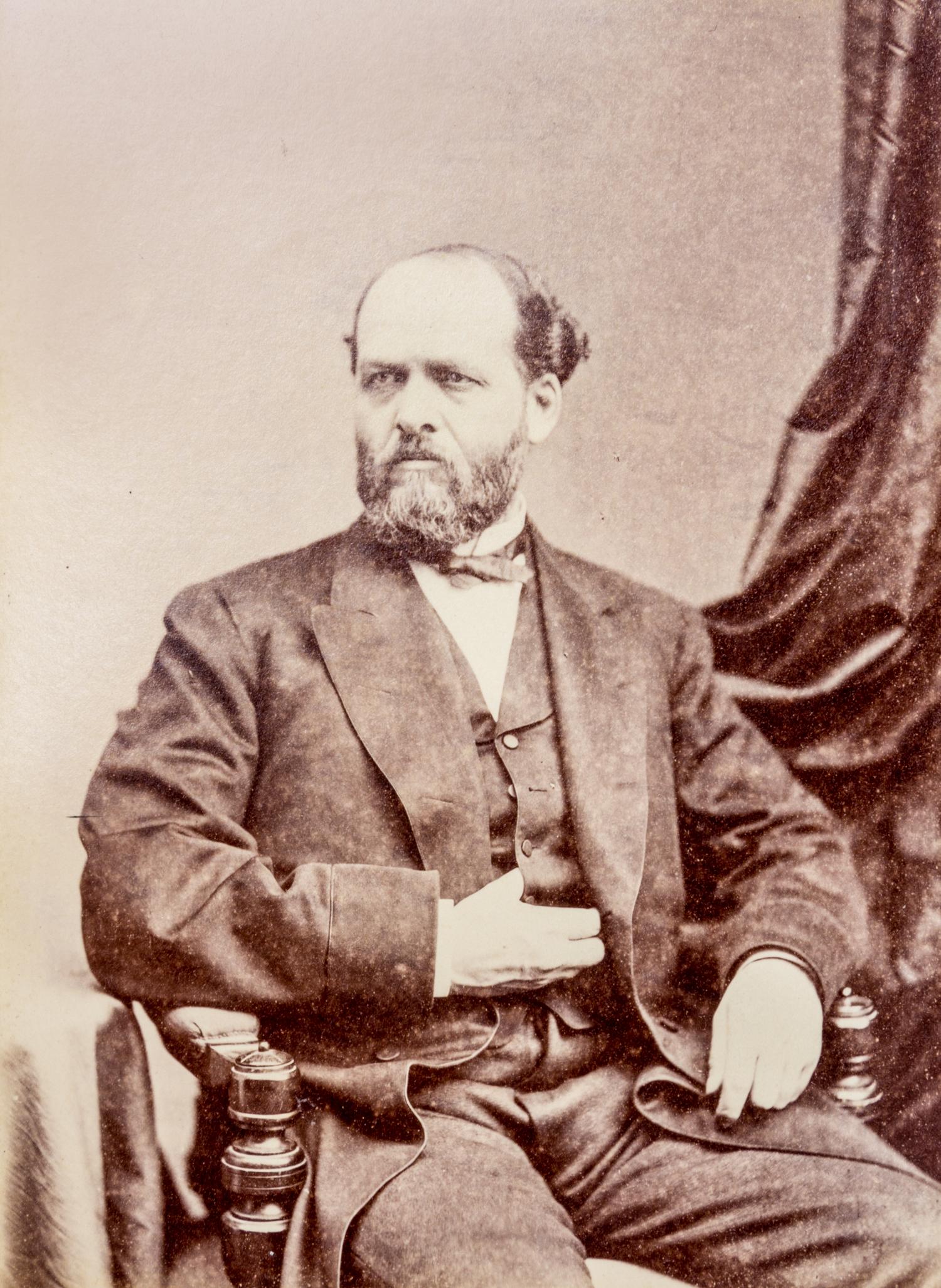 (CHICAGO) CARBUTT, JOHN, Biographical sketches of the leading men of Chicago. Photographically illustrated. 1876. Expnded edition.