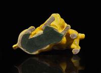 A Japanese yellow-glazed porcelain "Puppies Playing" group, possibly Hirado, 19th/early 20th century 日本黃釉瓷小狗 可能為平戶 十九至二十世紀早