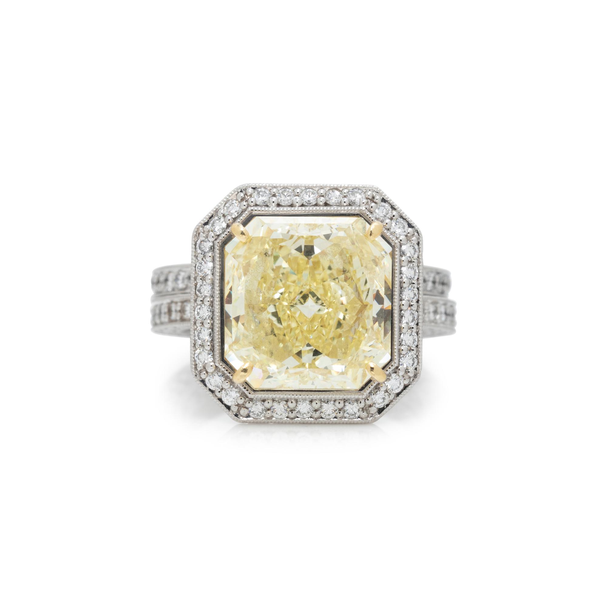 FANCY YELLOW DIAMOND AND DIAMOND RING SET