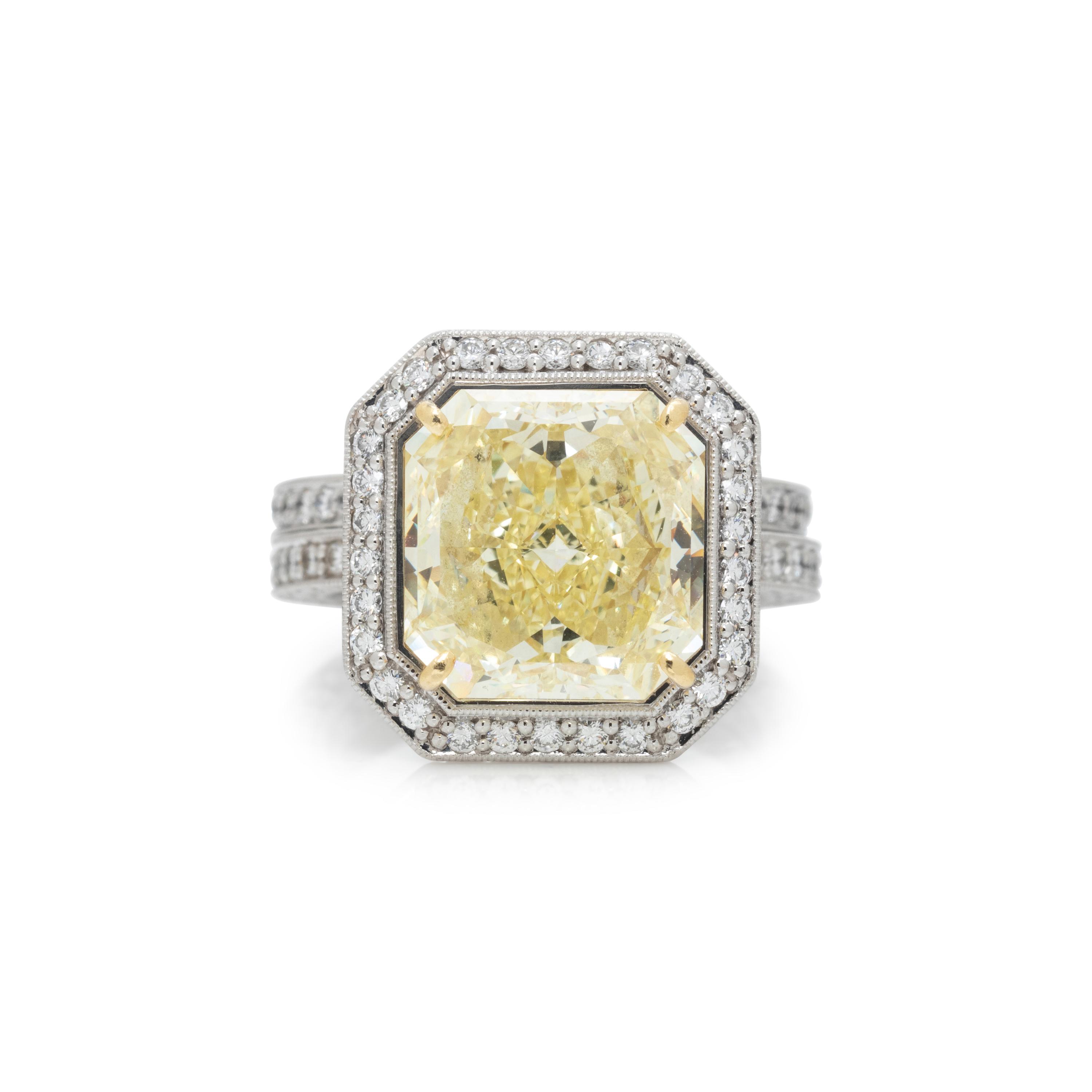 FANCY YELLOW DIAMOND AND DIAMOND RING SET