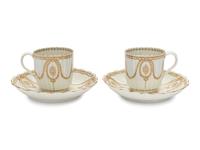 A Pair of Worcester Porcelain Cups and Saucers