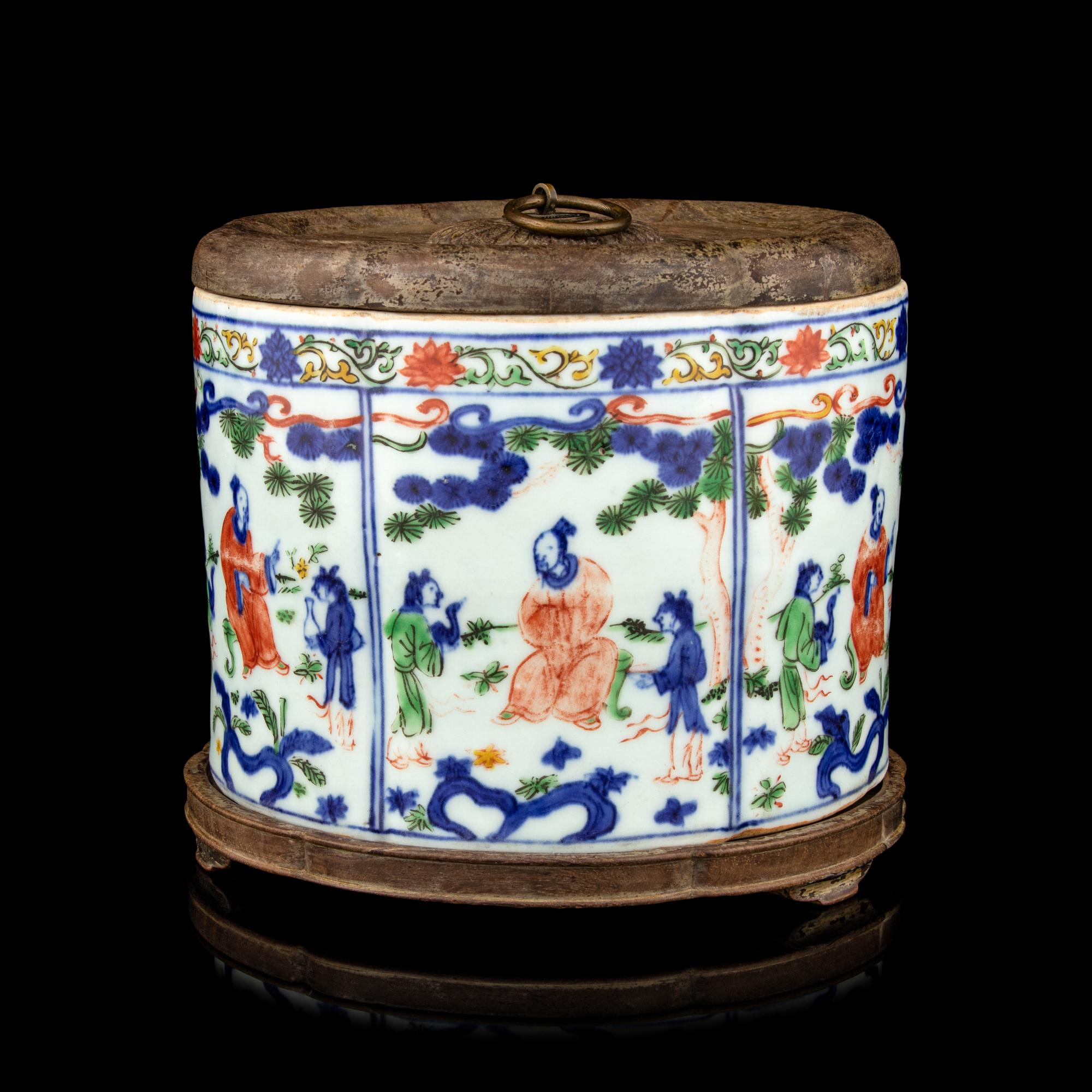 A Wucai Porcelain Lobed Jar