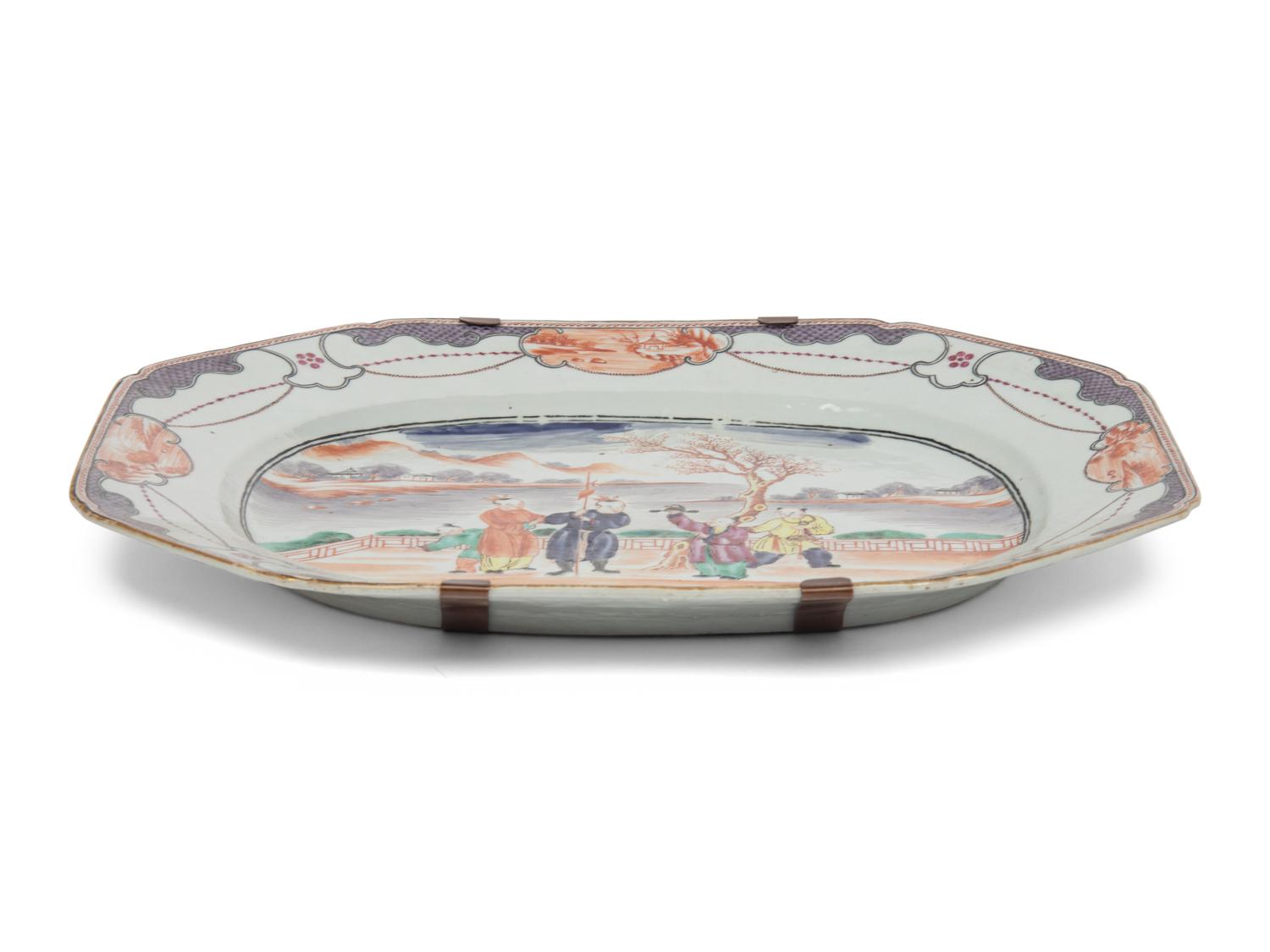 A Chinese Export Porcelain Platter