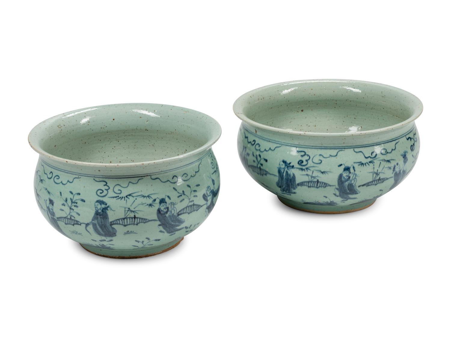 A Near Pair of Chinese Export Porcelain Jardinières