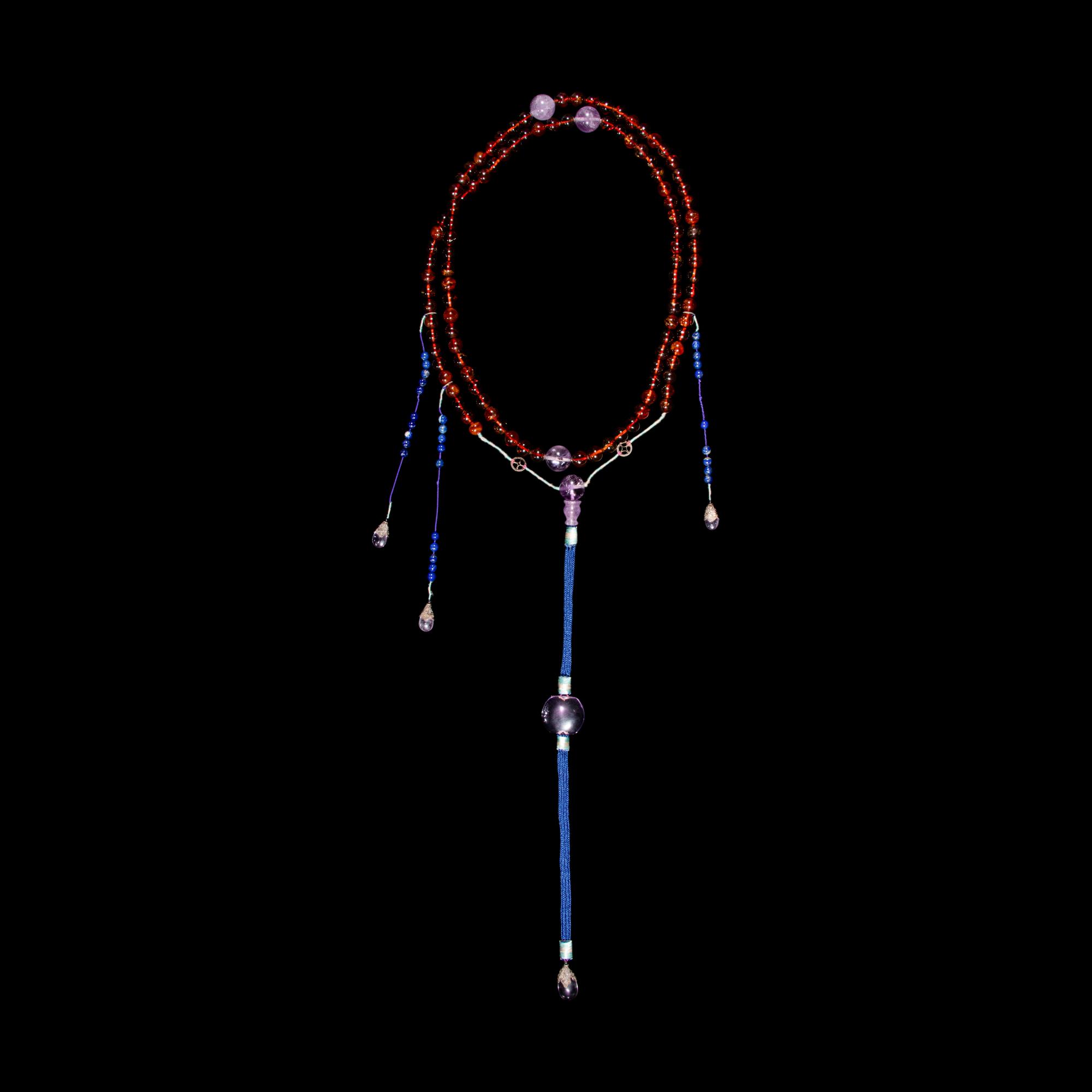 A Chinese Amber, Lapis, and Amethyst Court Necklace, Chaozhu, Late 19th Century 清晚期 琥珀朝珠