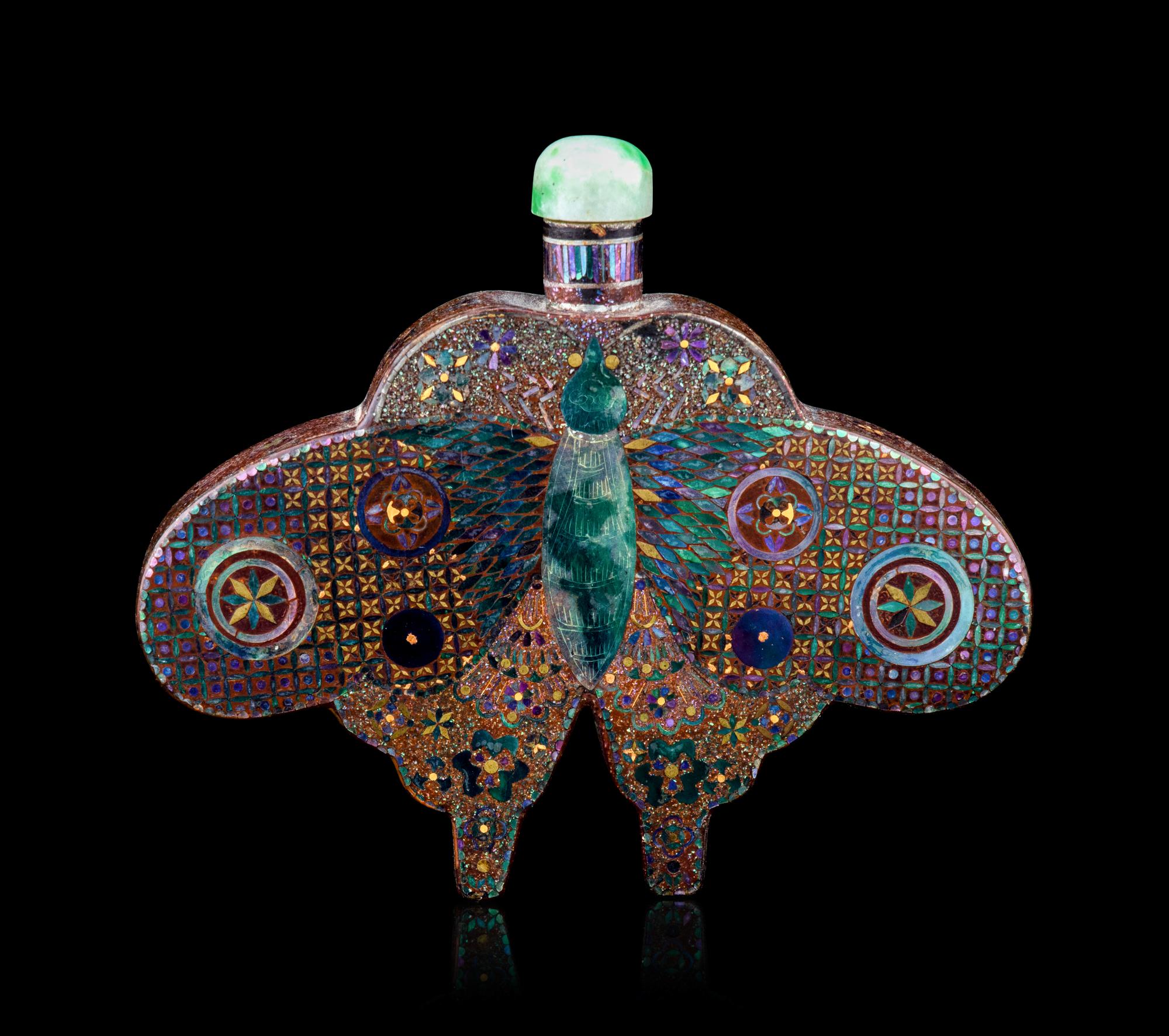 A Japanese Lac-Burgauté 'Butterfly' Snuff Bottle
