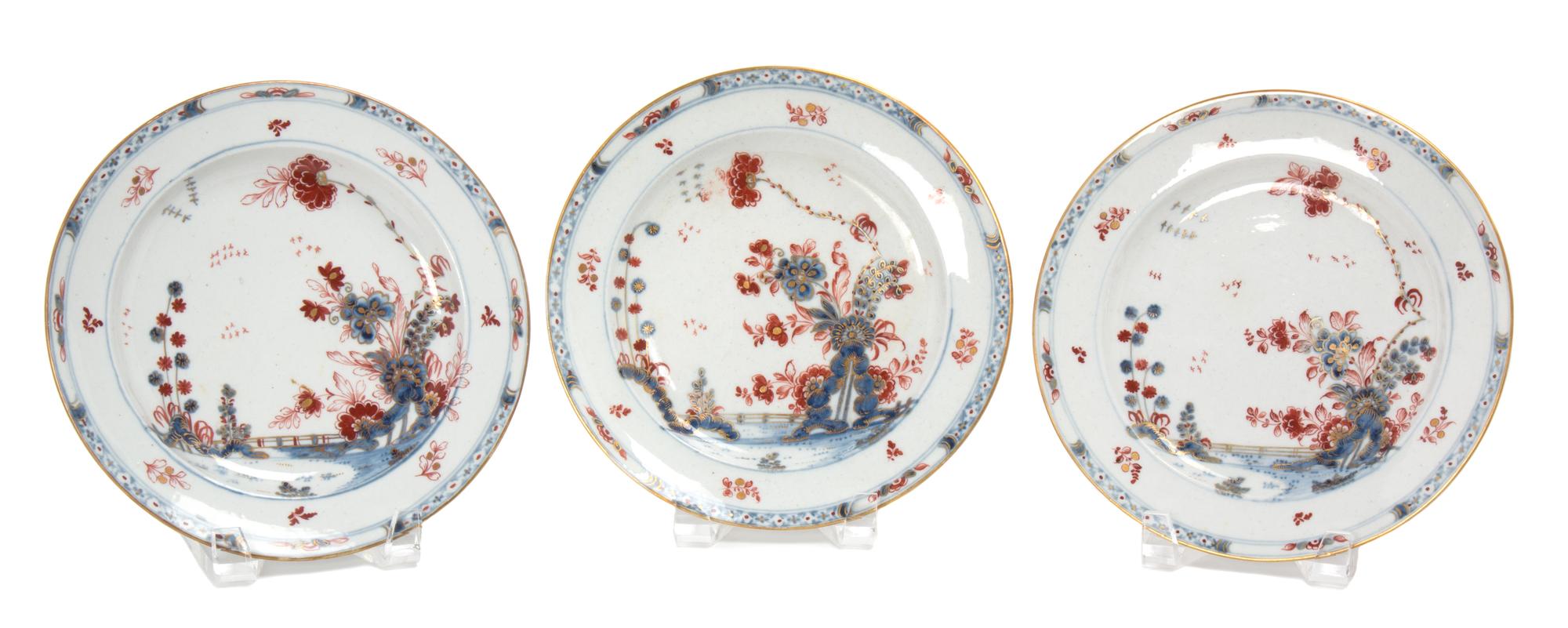 A Set of Three Chinese Export Porcelain Dessert Plates Diameter 8 1/2 inches. — CIRCA 1830