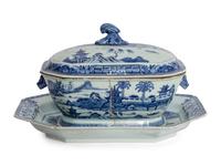 A Chinese Export Porcelain Tureen and Associated Tray