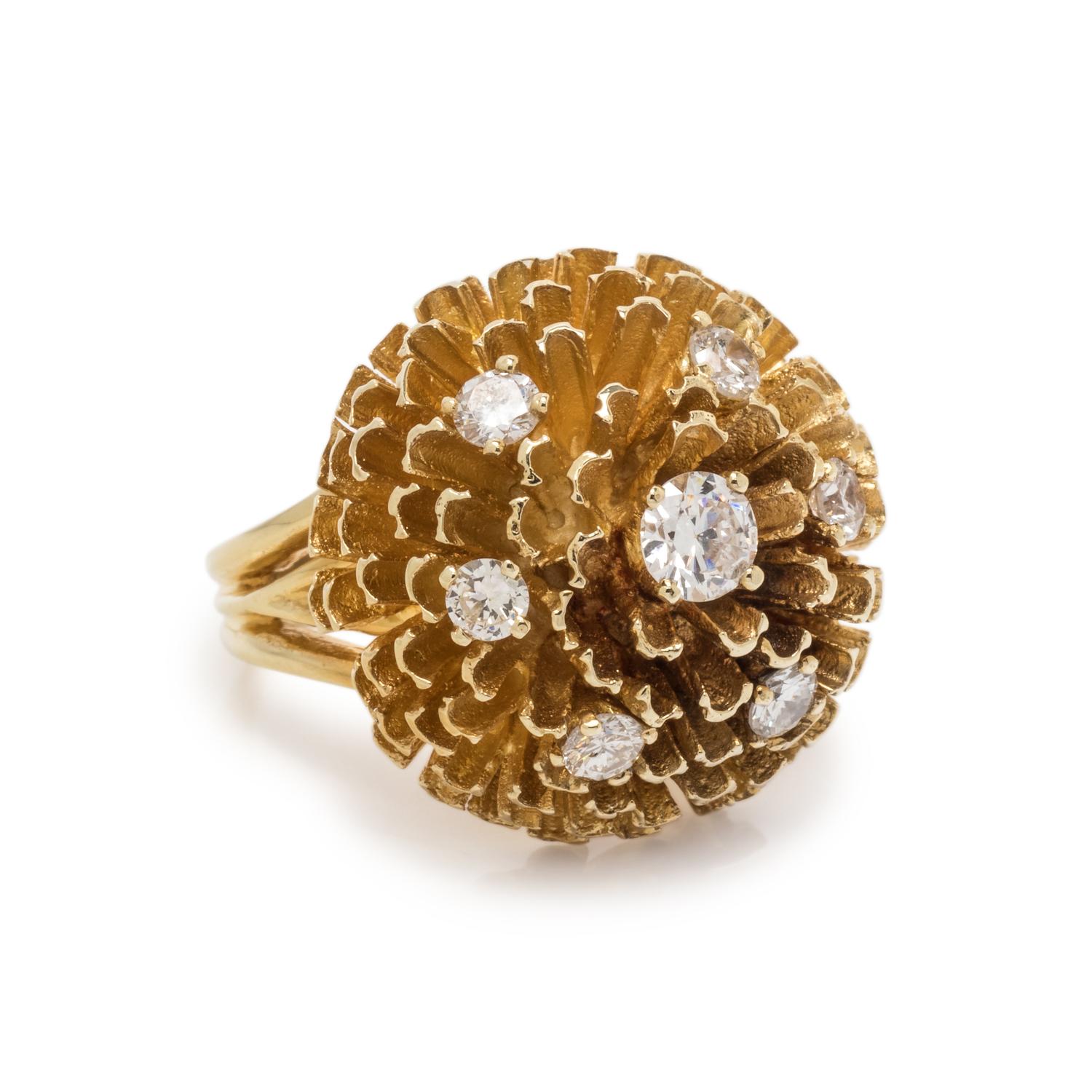 YELLOW GOLD AND DIAMOND RING