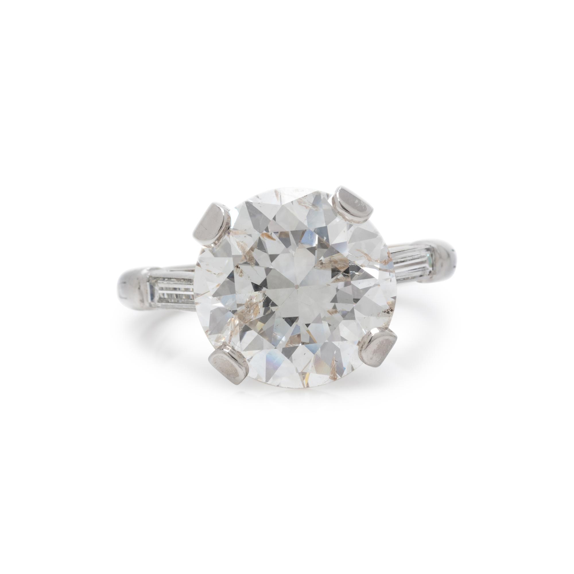 DIAMOND RING