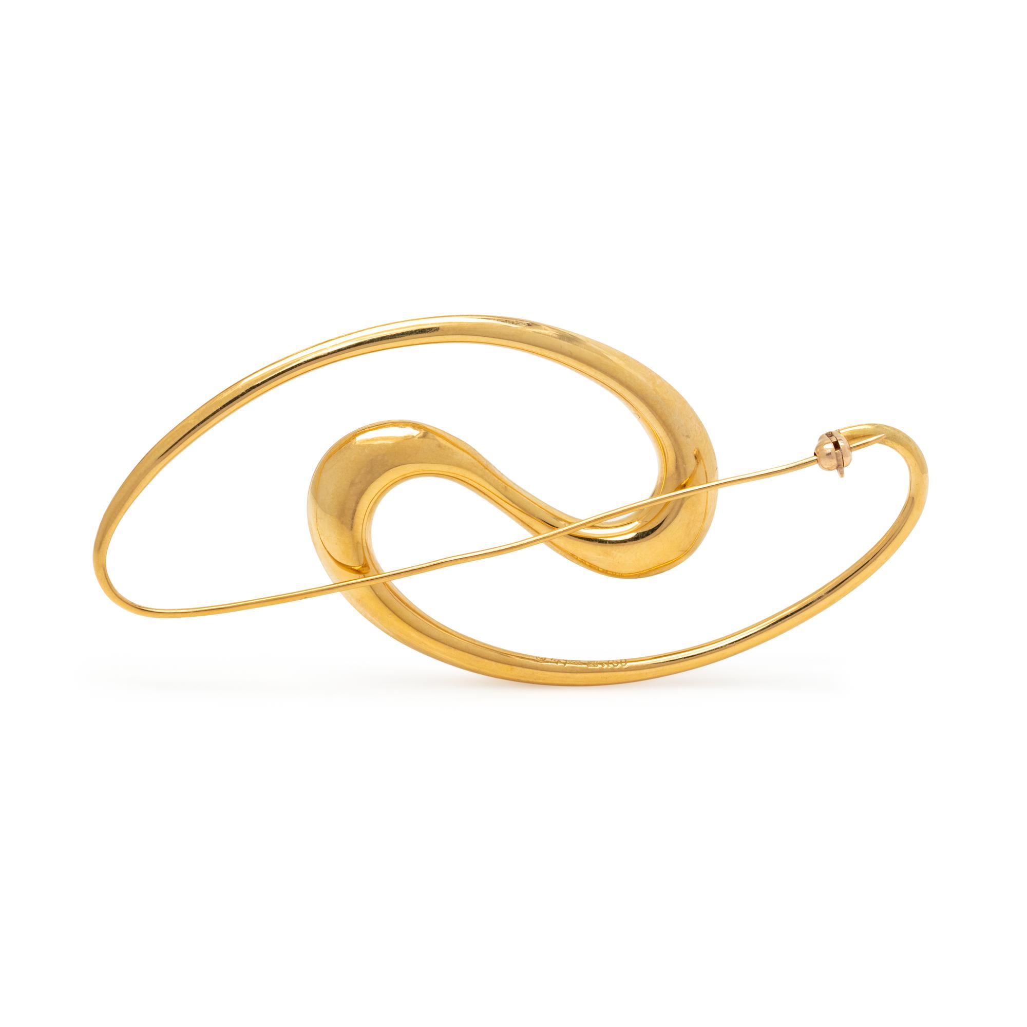 MICHAEL GOOD, YELLOW GOLD BROOCH