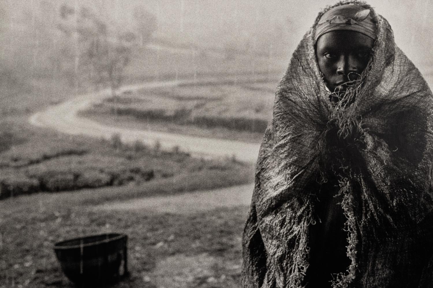 Sebastião Salgado (born 1944) Mata tea plantation worker, Rwanda, 1991