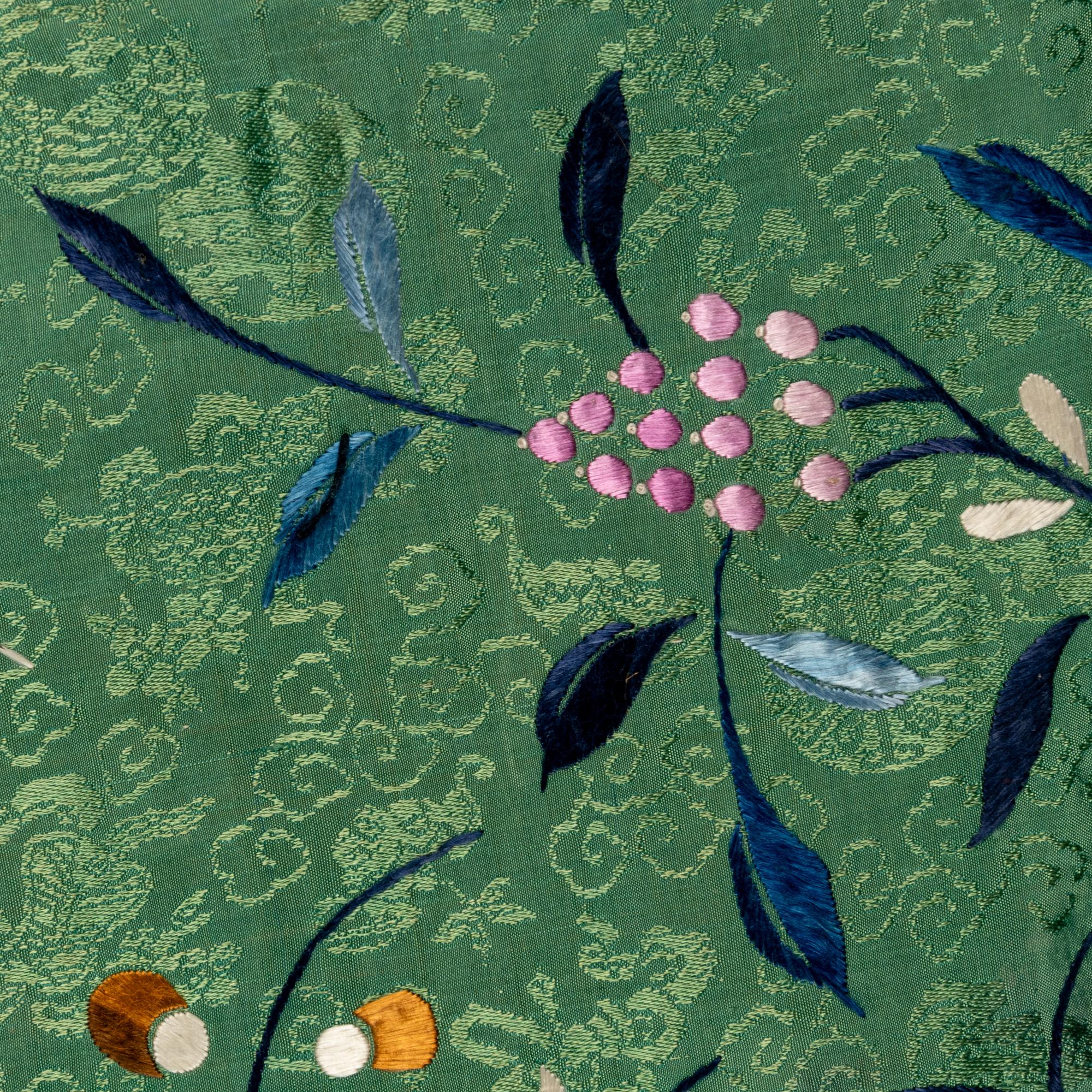 A Chinese Apple Green Ground Embroidered 'Peonies and Insects' Silk Lady's Robe, Changyi, 19th Century 清晚期 蘋果綠地綉牡丹草蟲氅衣