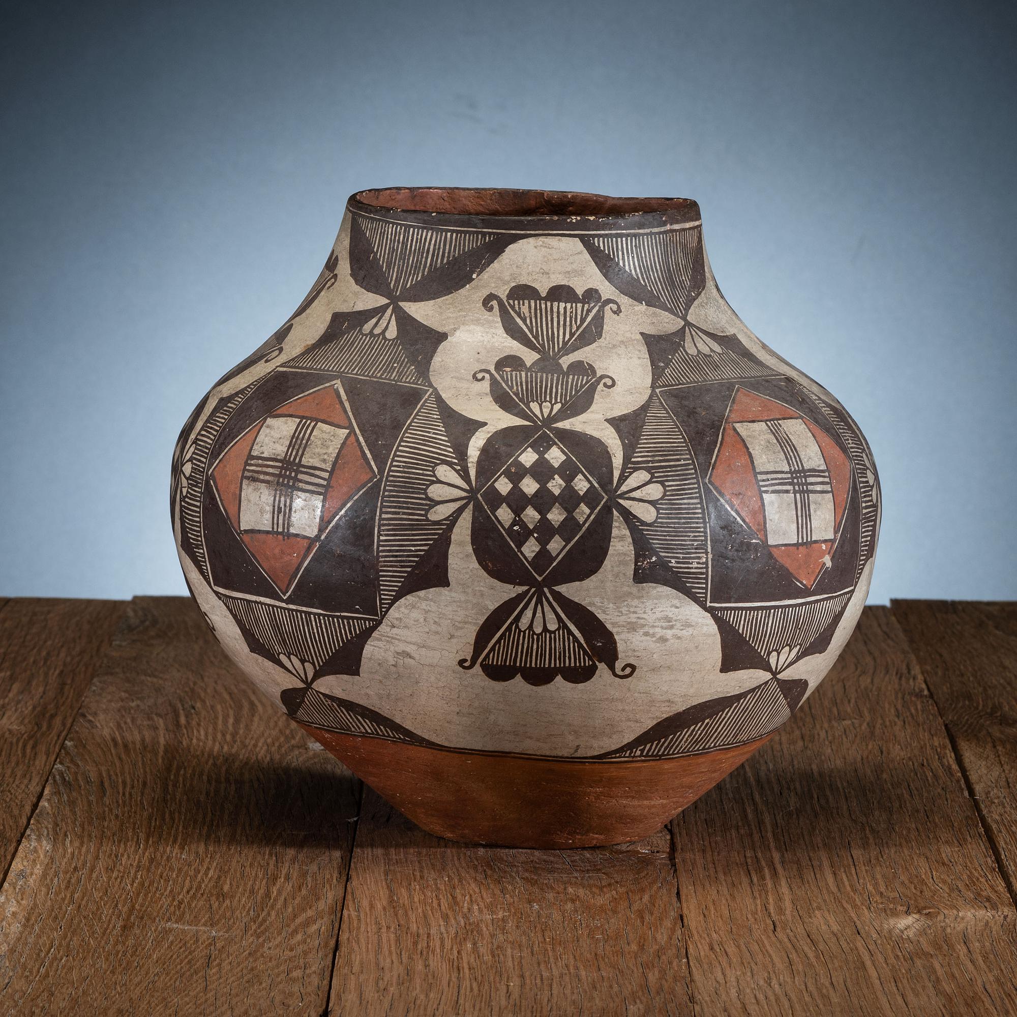 Acoma Polychrome Pottery Jar