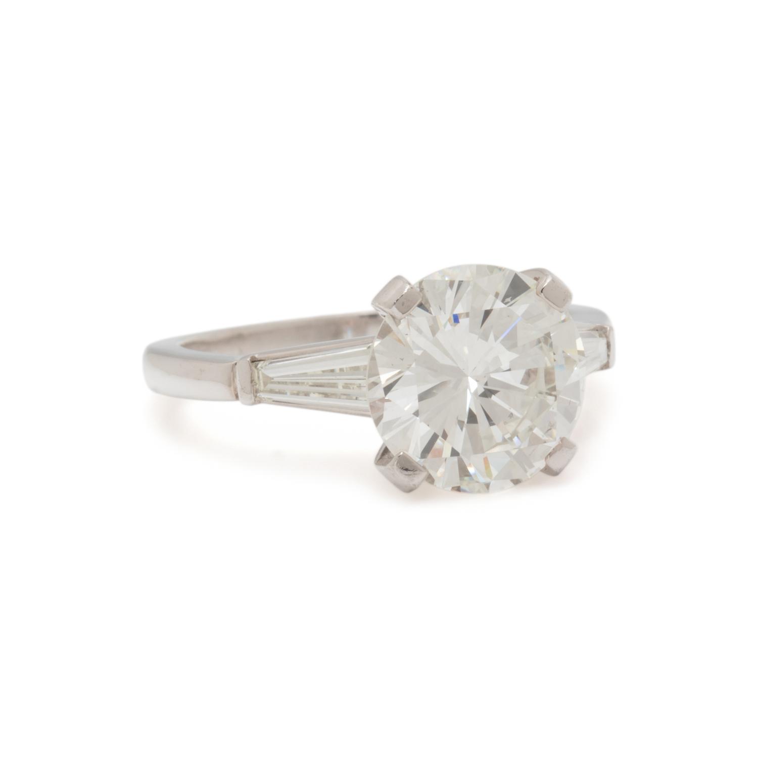 DIAMOND RING
