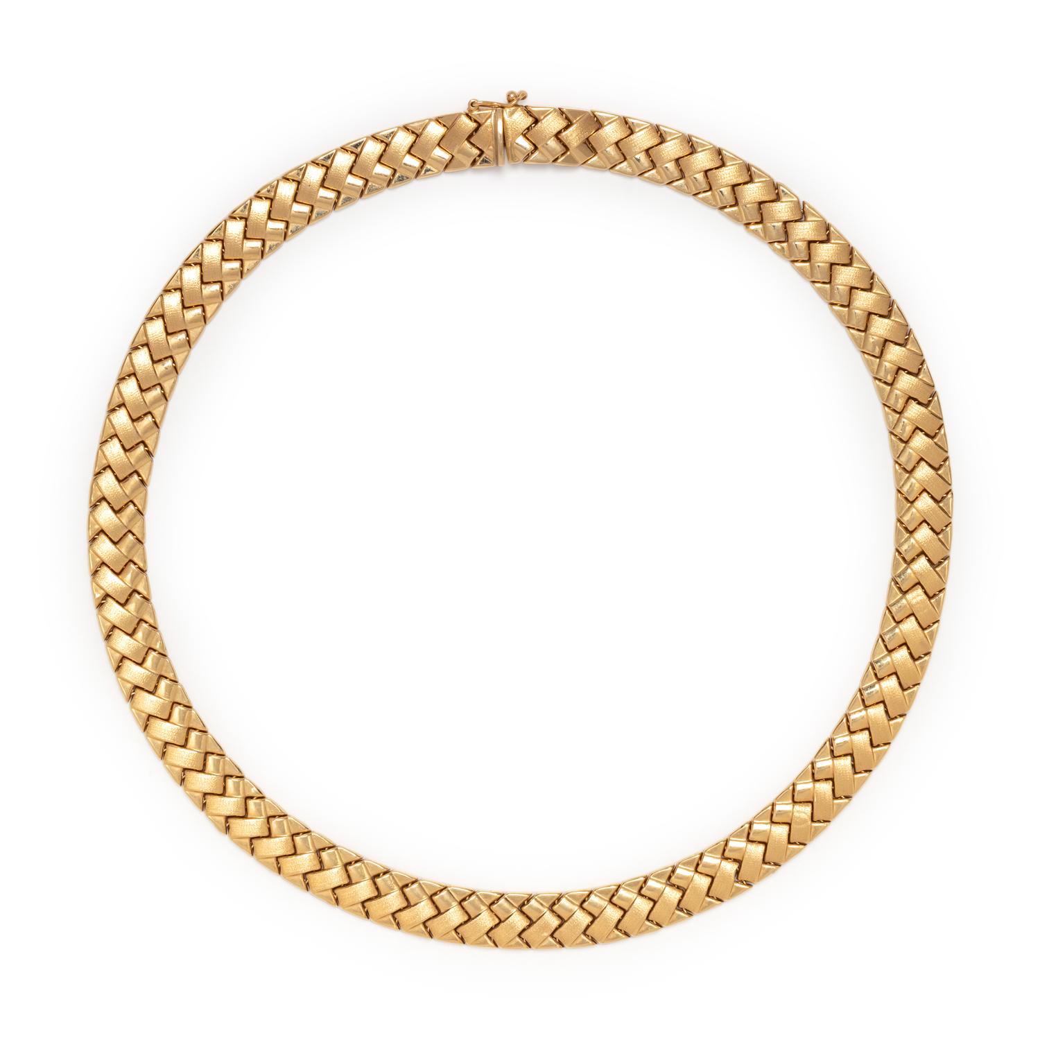 YELLOW GOLD NECKLACE