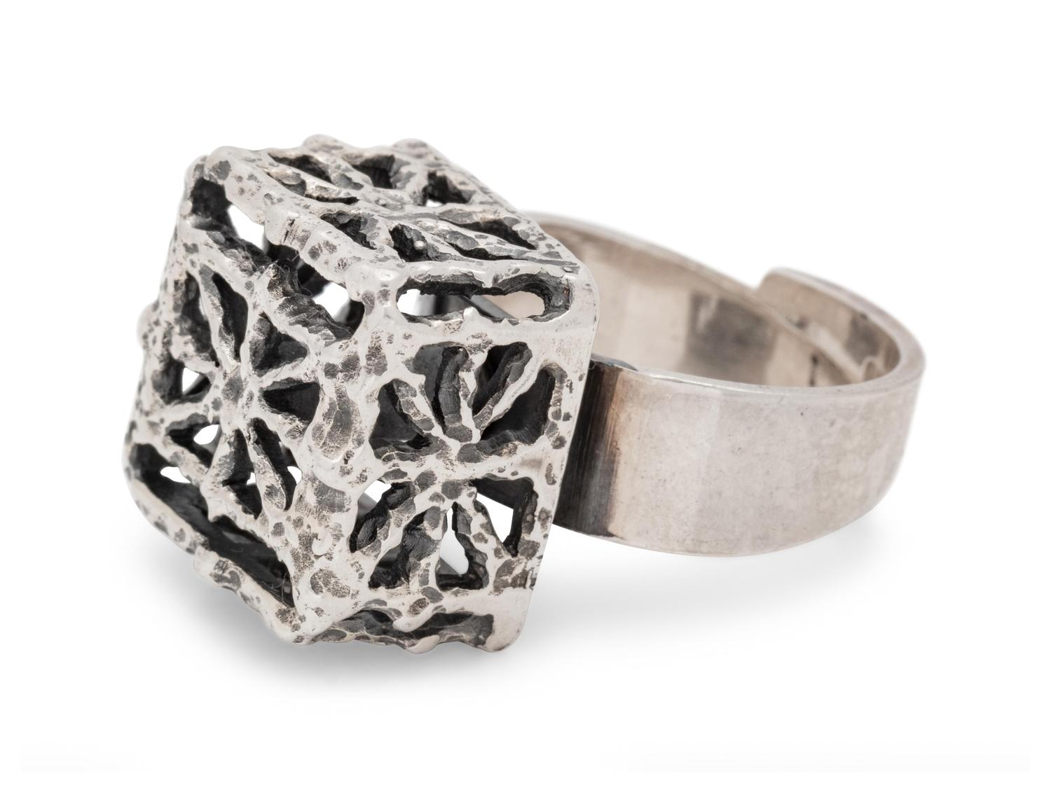 A Silver Ring, Pentti Sarpaneva,