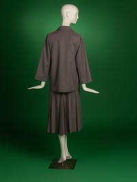 Mona von Bismarck; Givenchy Haute Couture Ensemble