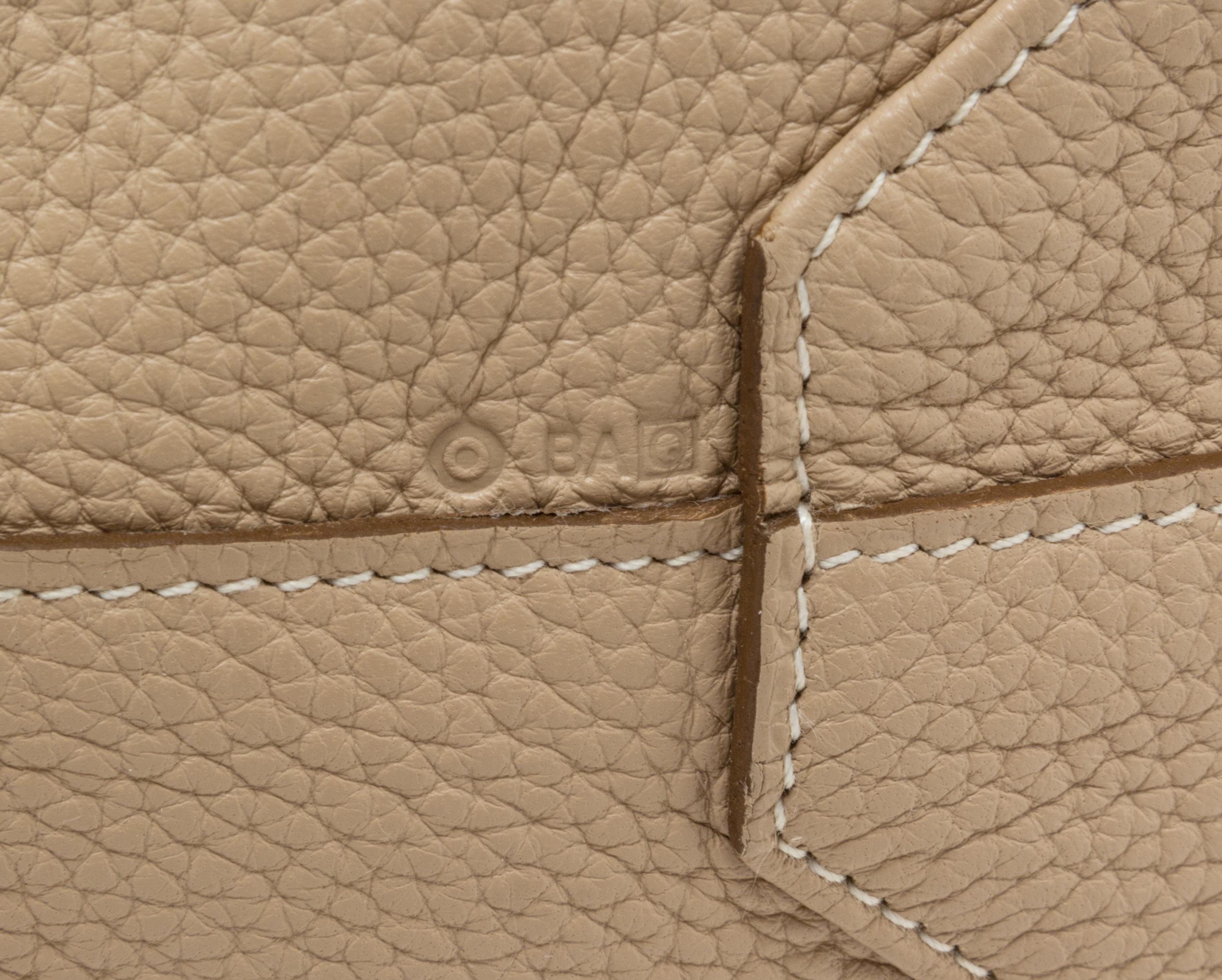 An Hermes Etoupe/Ebene 45cm Taurillon Clemence Double Sens Tote, 17.5" x 15.5" x 5".