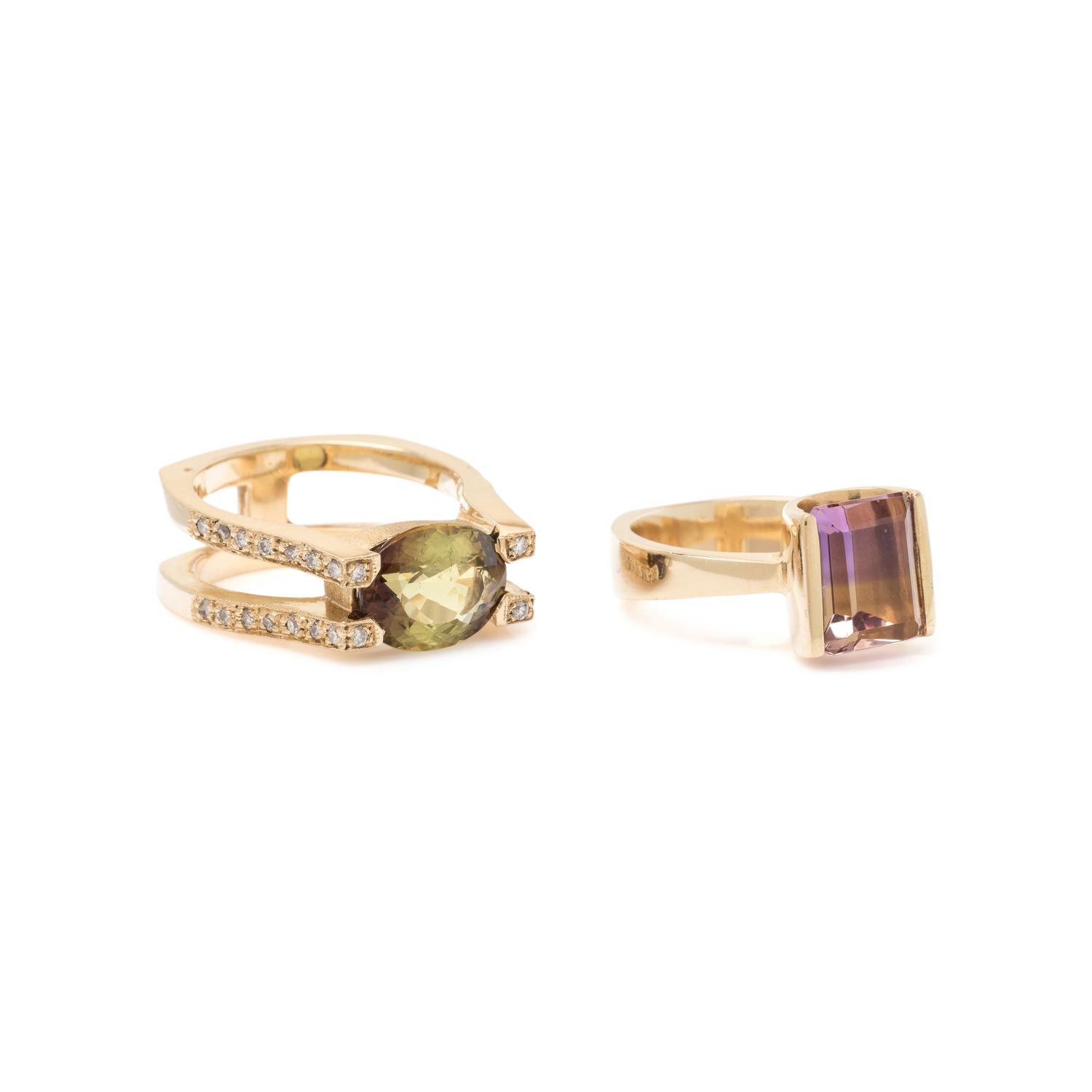 COLLECTION OF YELLOW GOLD AND GEMSTONE RINGS