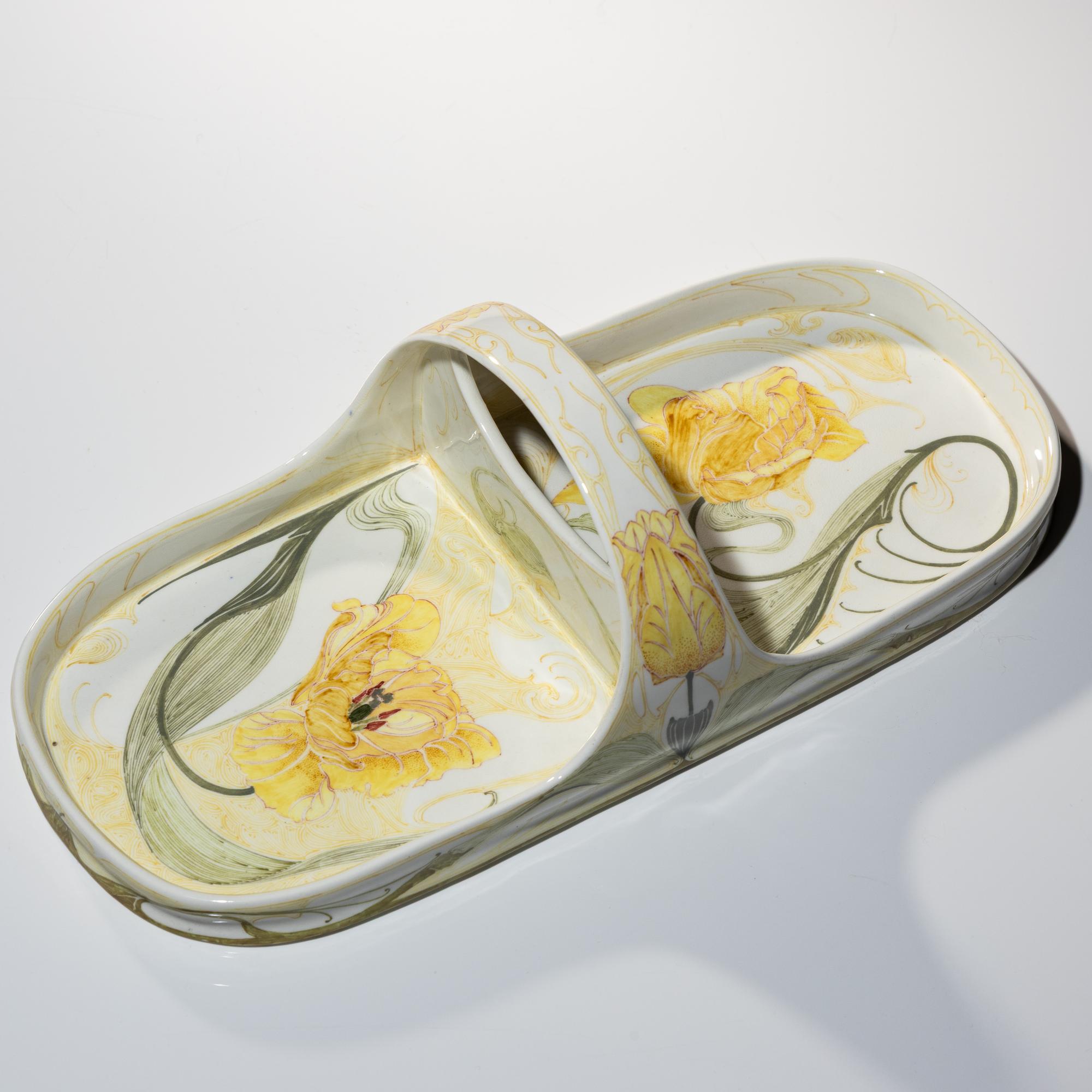 Eggshell porcelain handled tray with polychrome tulip decoration, model no. 210p