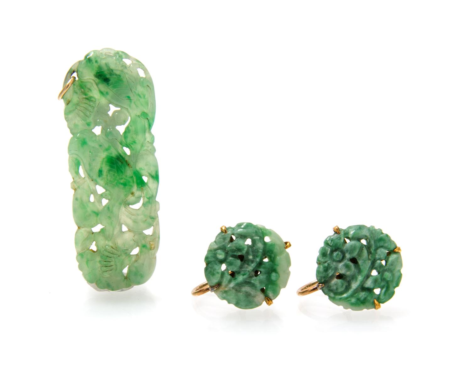 A Collection Yellow Gold and Jade Jewelry, 6.50 dwts.