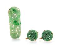 A Collection Yellow Gold and Jade Jewelry, 6.50 dwts.