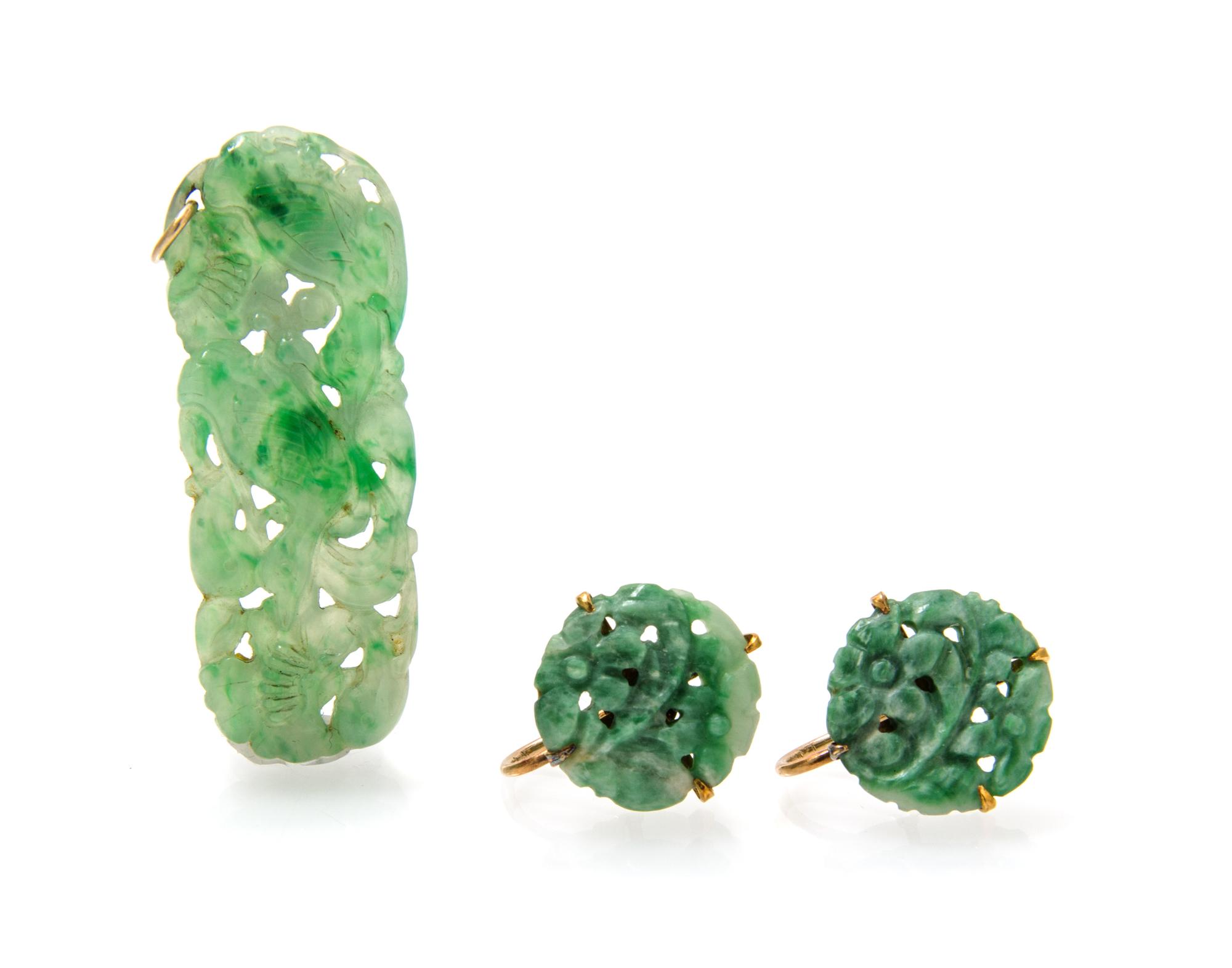 A Collection Yellow Gold and Jade Jewelry, 6.50 dwts.