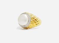 An 18K Yellow Gold, Pearl, and Diamond Ring