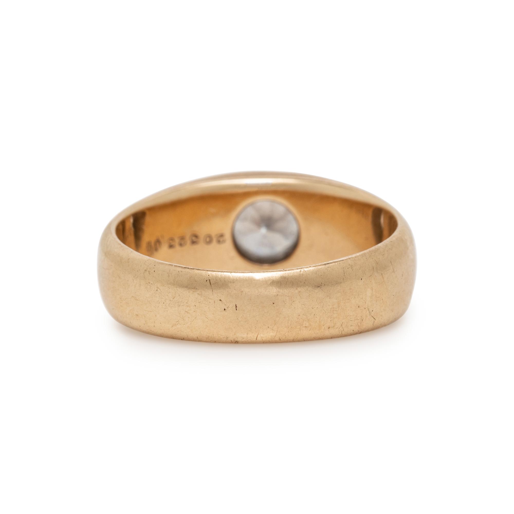 DIAMOND AND YELLOW GOLD RING