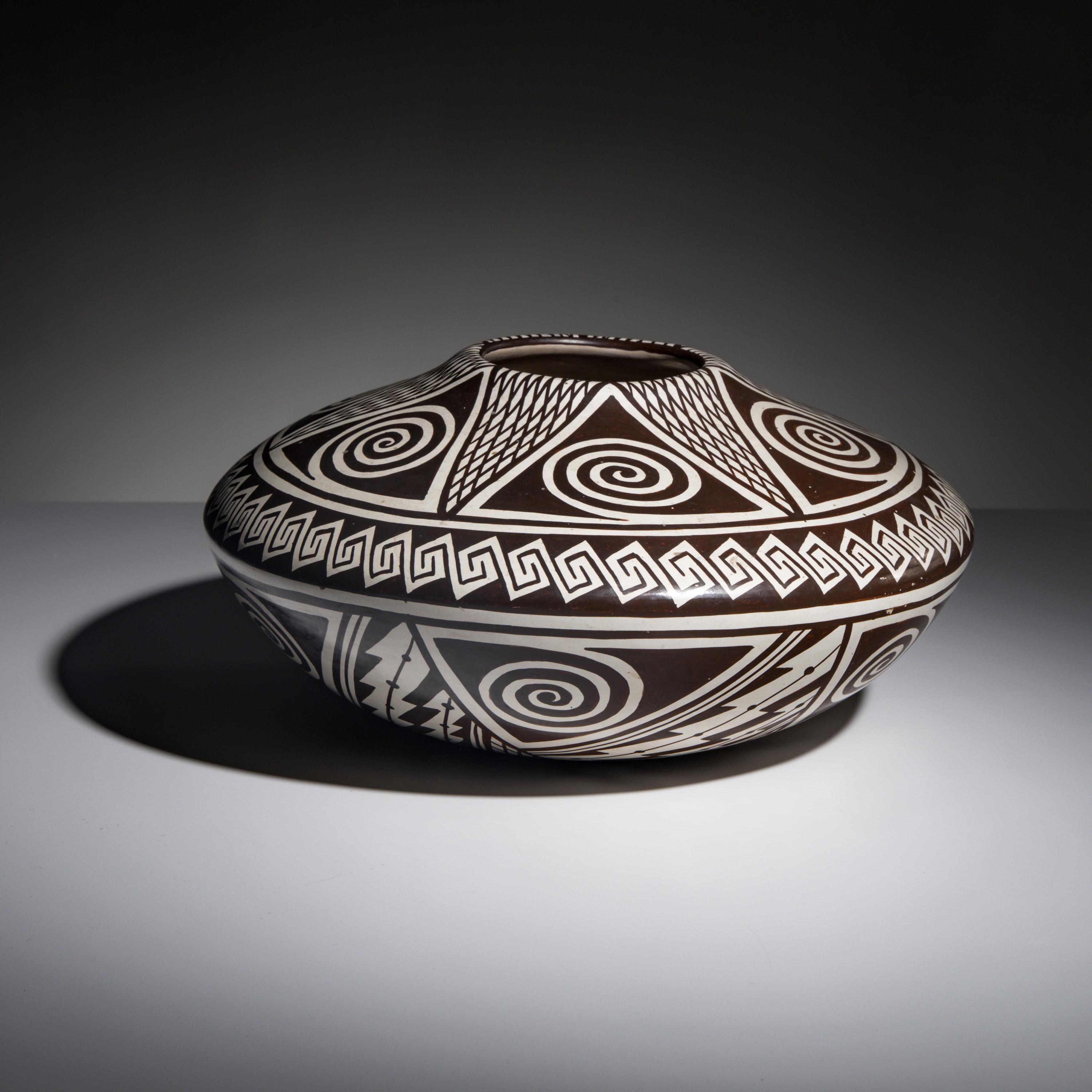 Helen Naha (Hopi-Tewa, 1922-1993) — Pottery Bowl, Awatovi Star Design