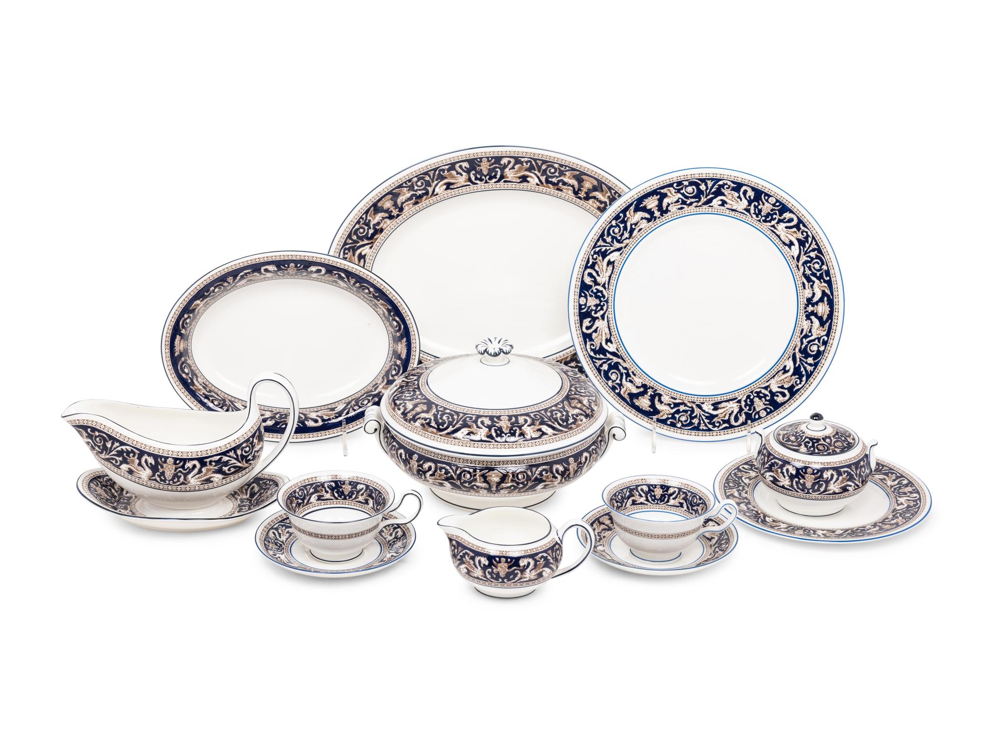 A Wedgewood Florentine Porcelain Dinner Service