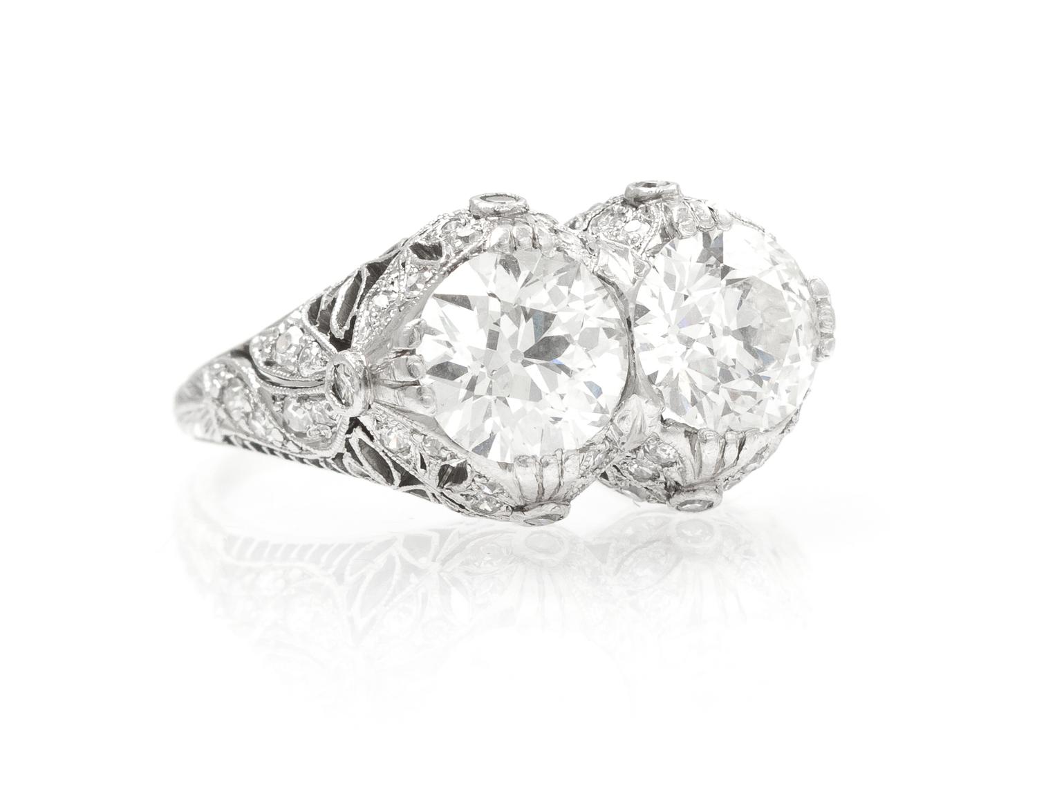 An Art Deco Platinum and Diamond Ring, 4.40 dwts.