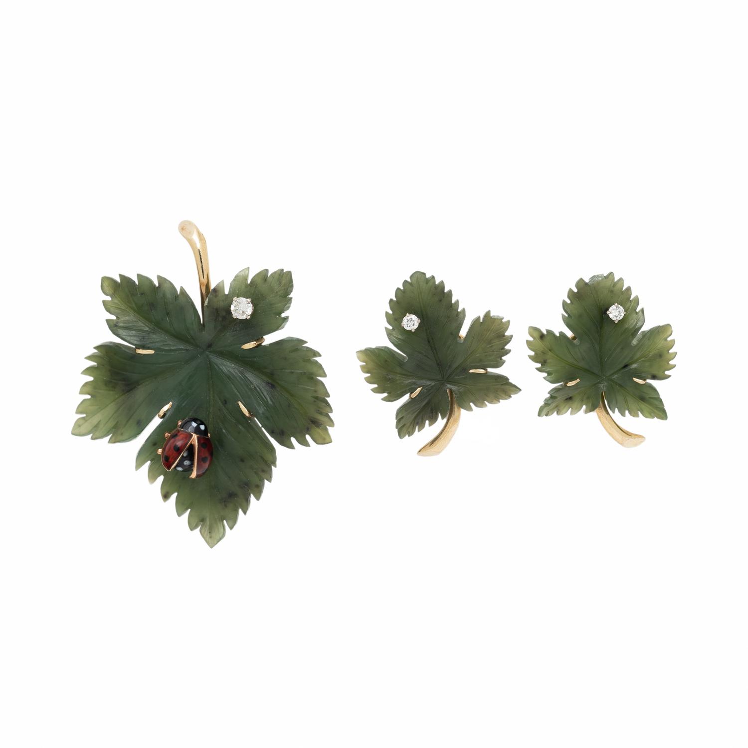 NEPHRITE JADE, DIAMOND, AND YELLOW GOLD CARVED LEAF EARRINGS AND BROOCH SET
