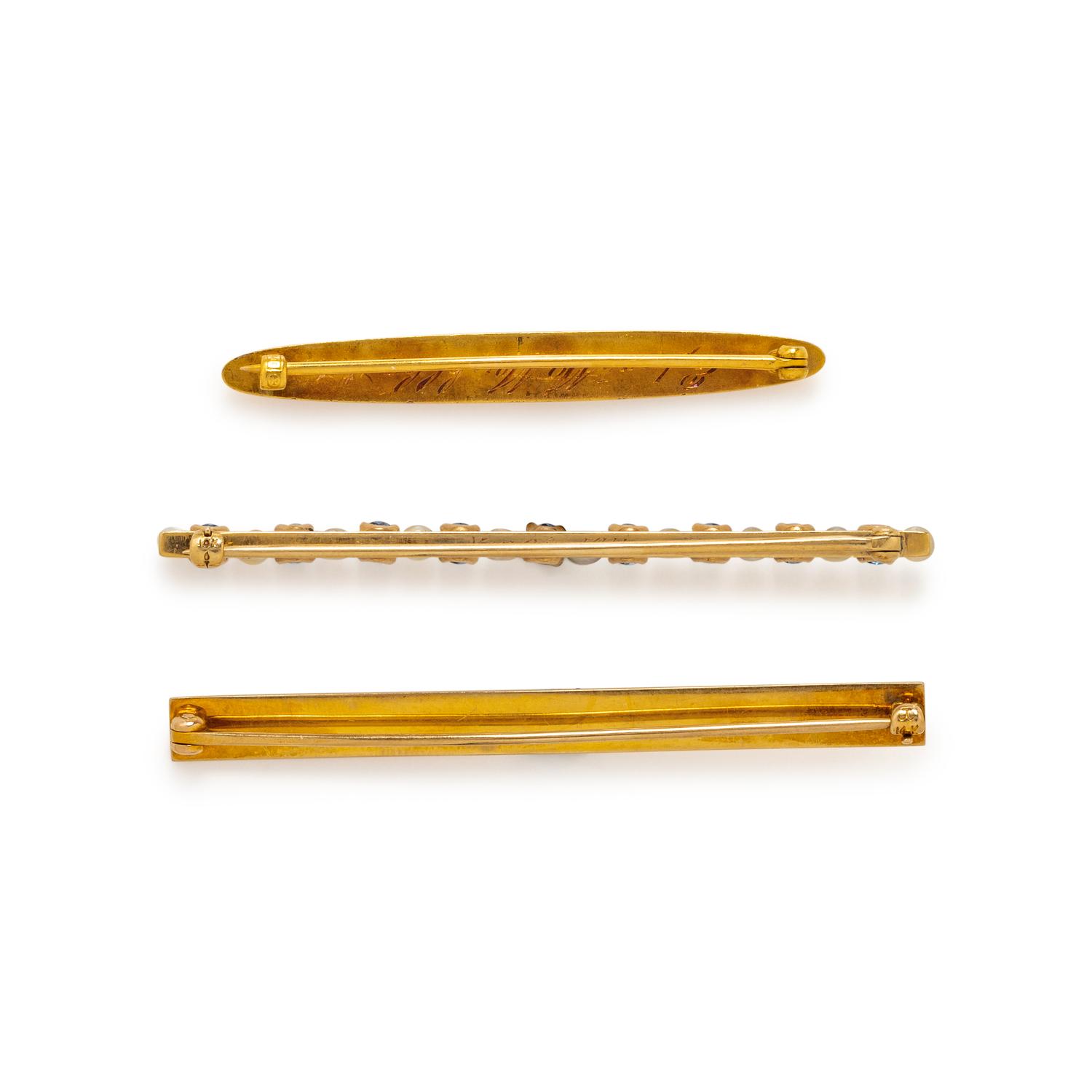 COLLECTION OF YELLOW GOLD BAR PINS