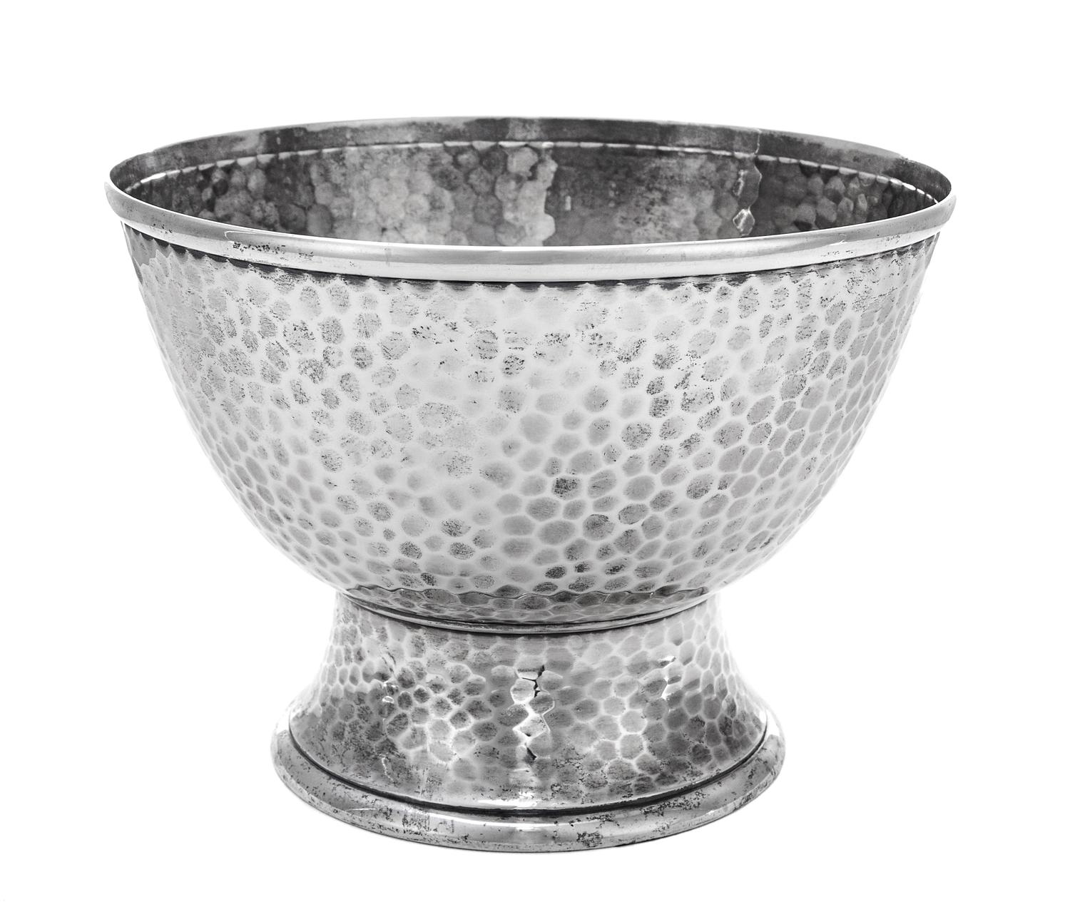 An American Silver Footed Ice Bowl, Tiffany & Co., New York, NY, Late 19th/Early 20th Century, having a spot-hammered finish throughout