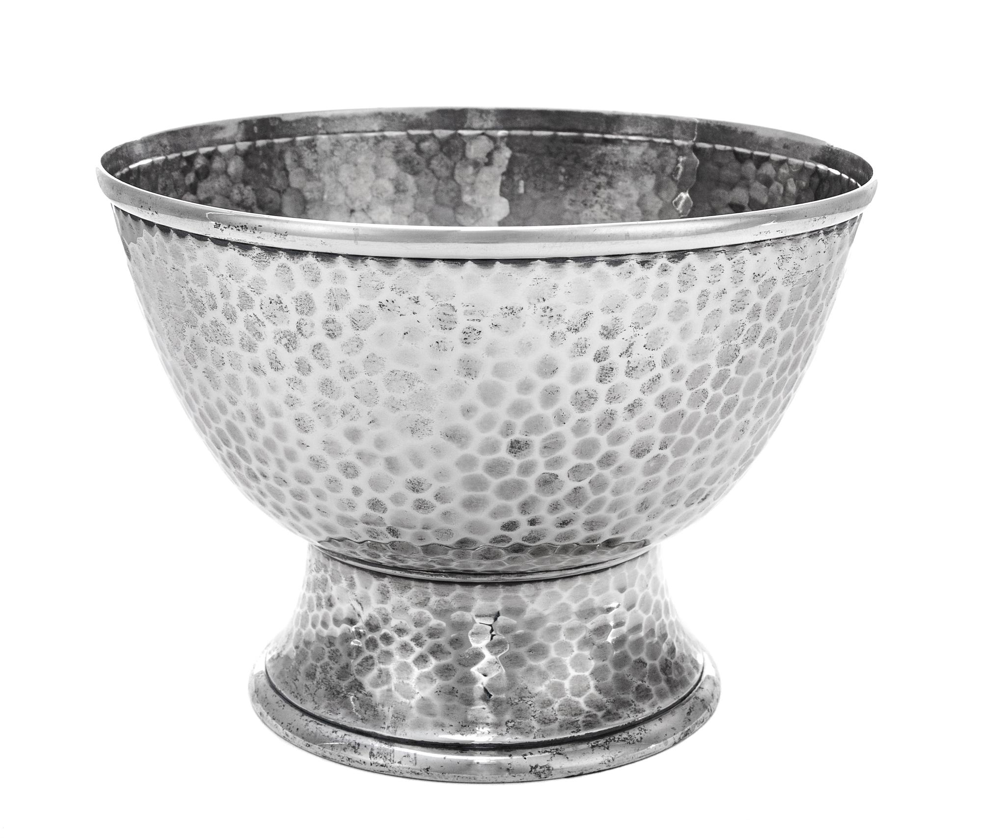 An American Silver Footed Ice Bowl, Tiffany & Co., New York, NY, Late 19th/Early 20th Century, having a spot-hammered finish throughout