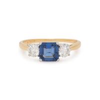 SAPPHIRE AND DIAMOND RING