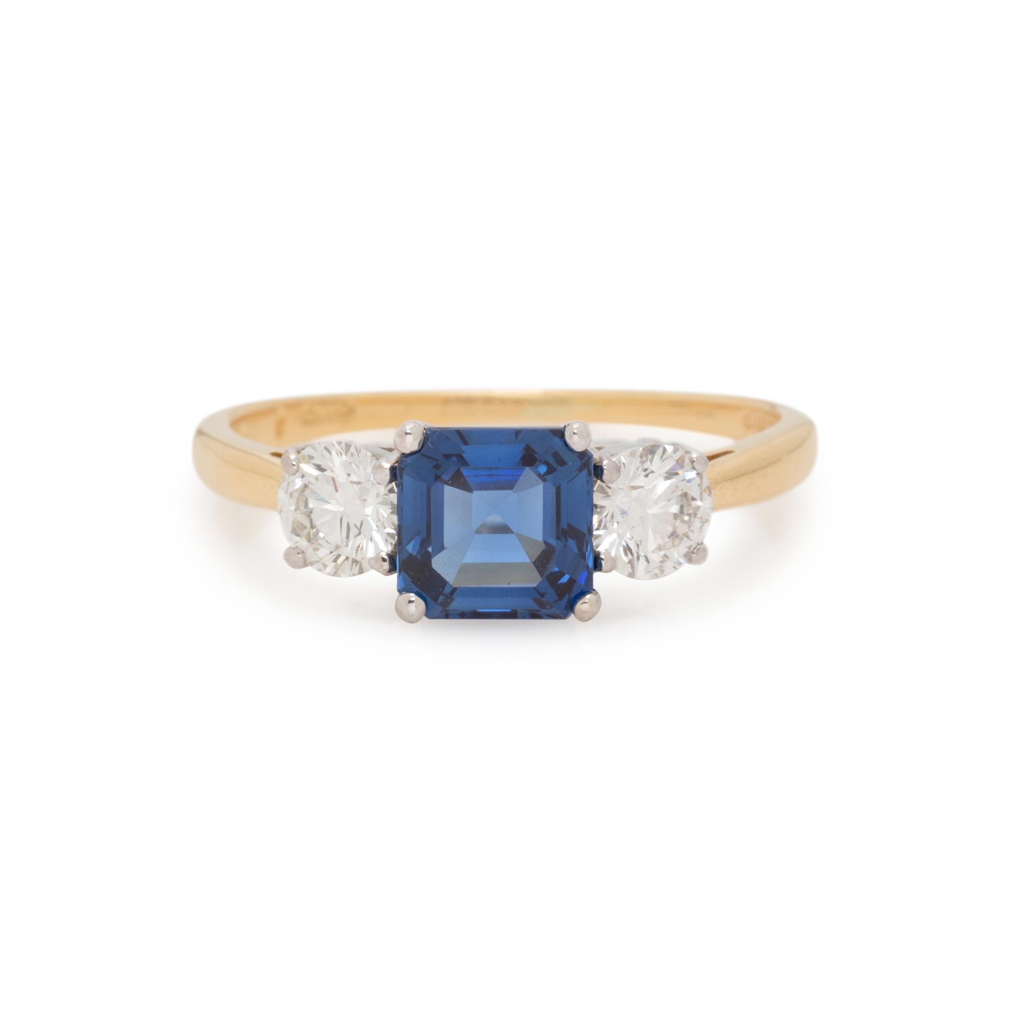 SAPPHIRE AND DIAMOND RING