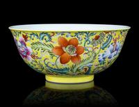 A Yellow-Ground Famille Rose Porcelain 'Floral' Bowl