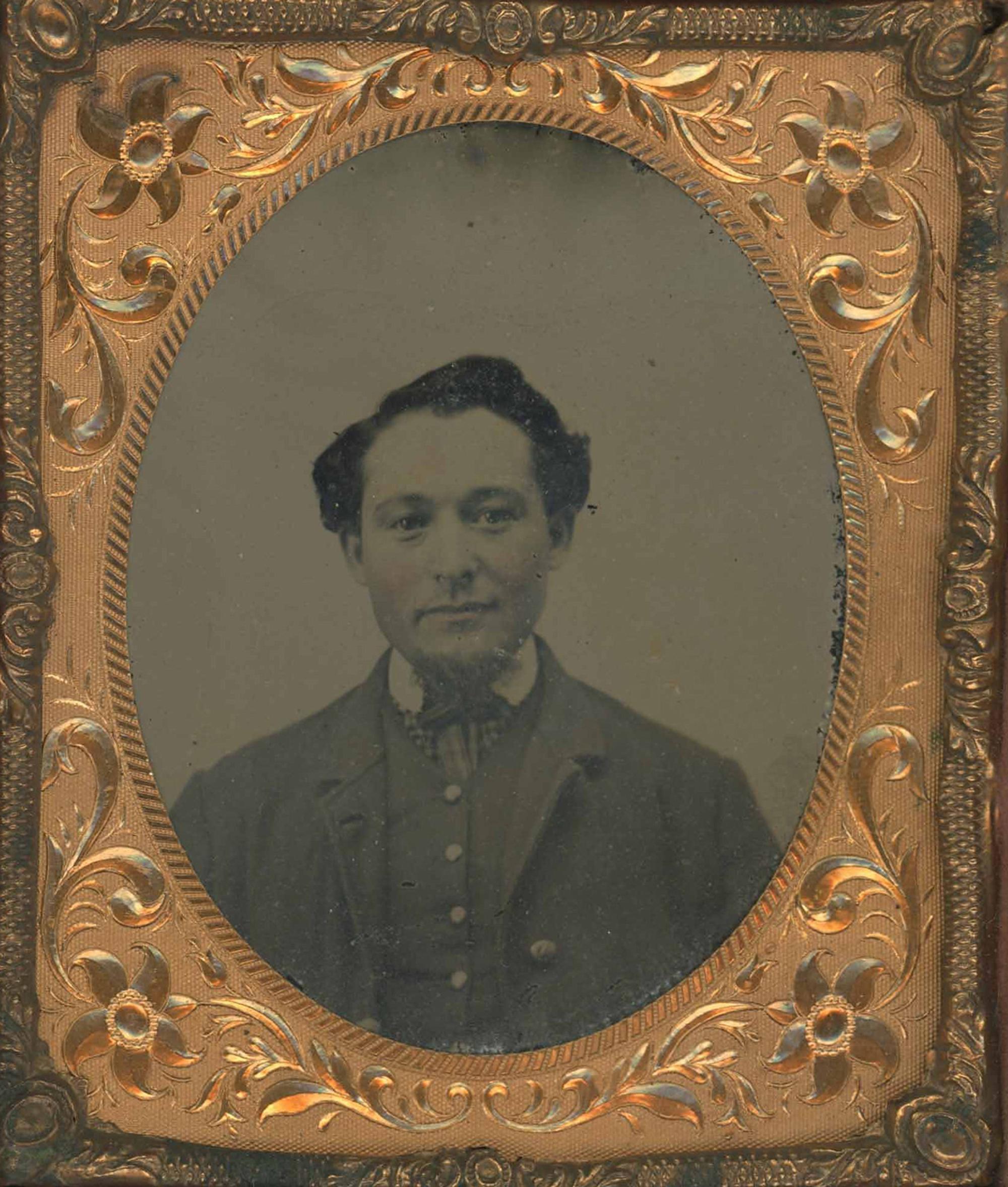 [Tintypes and Ambrotype] 4 Images of Union Soldiers and a Sailor