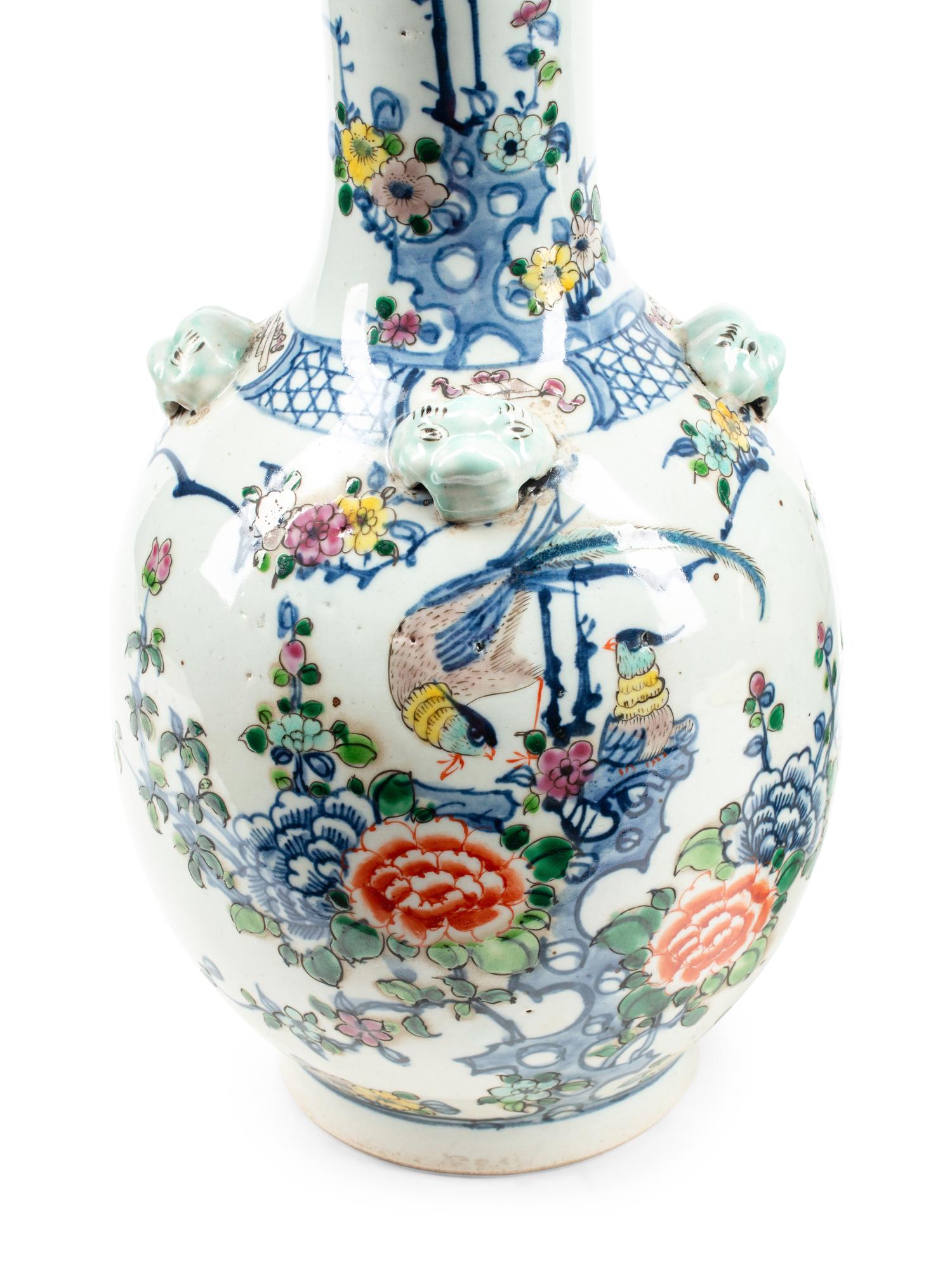A Pair of Chinese Export Porcelain Vases