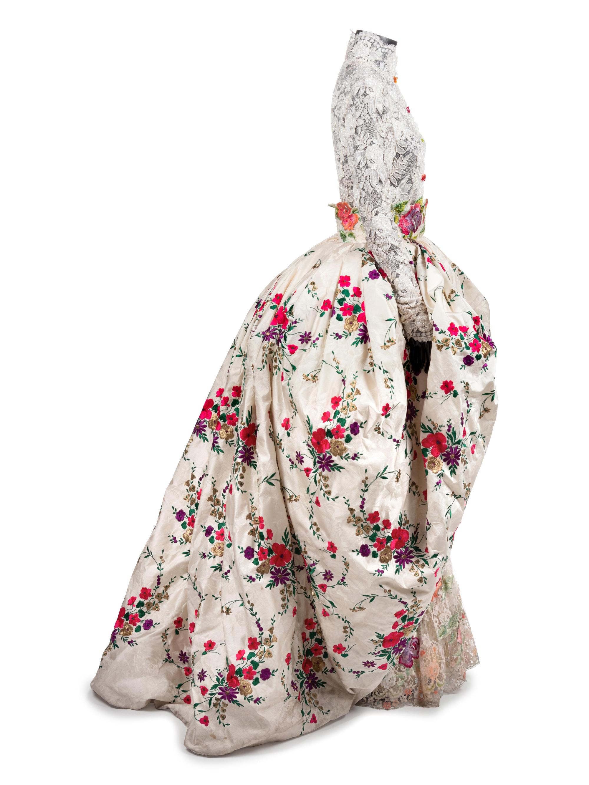Emanuel Ungaro Haute Couture Wedding Dress, Autumn/Winter 1996-97