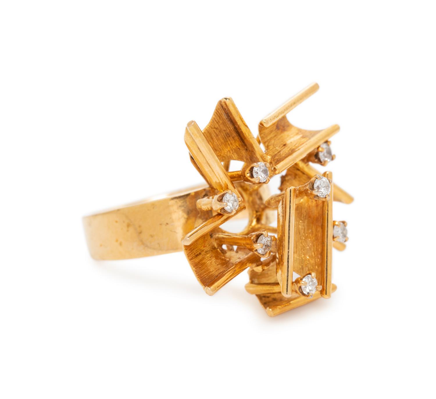 MODERNIST, YELLOW GOLD AND DIAMOND RING