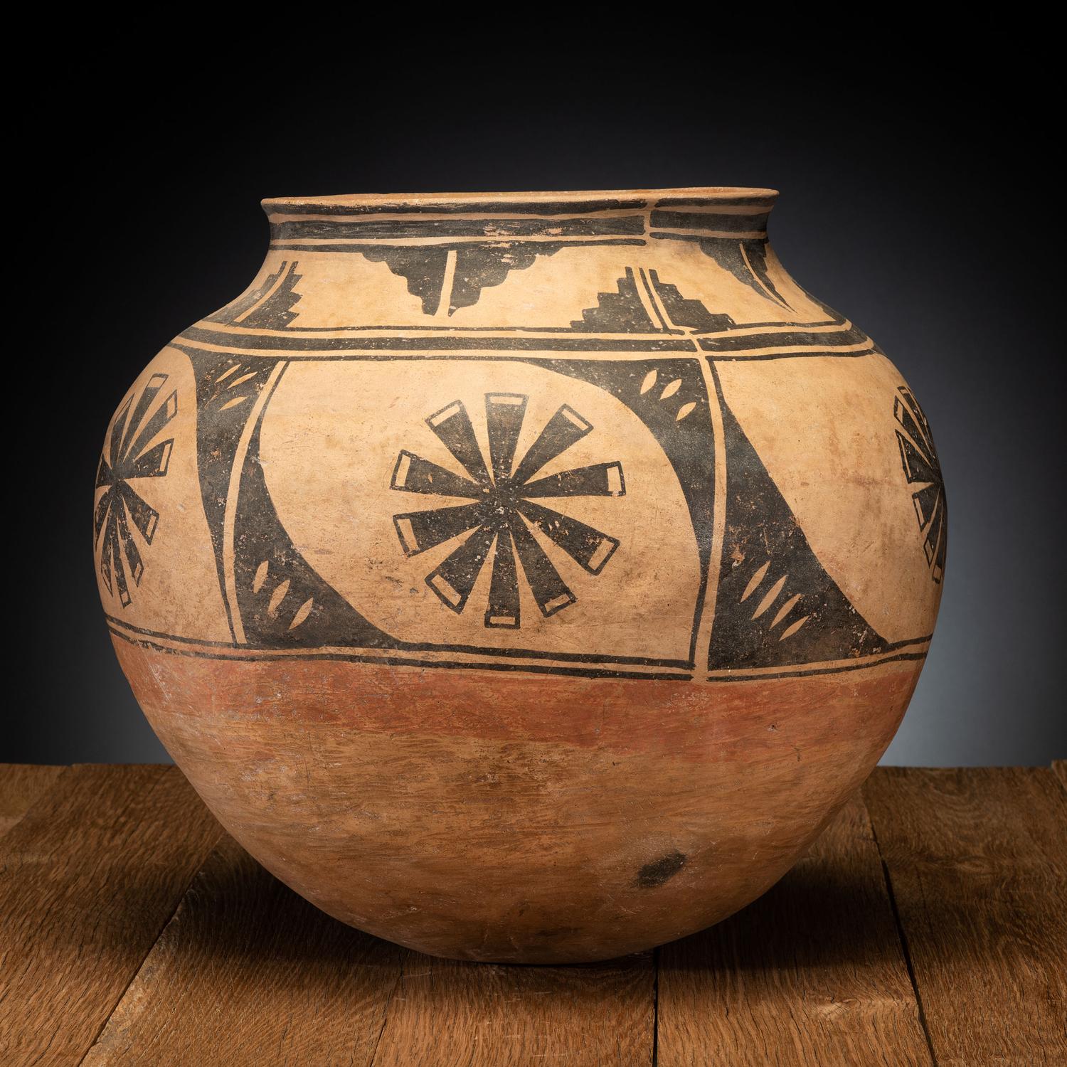 Kiua Storage Pottery Jar