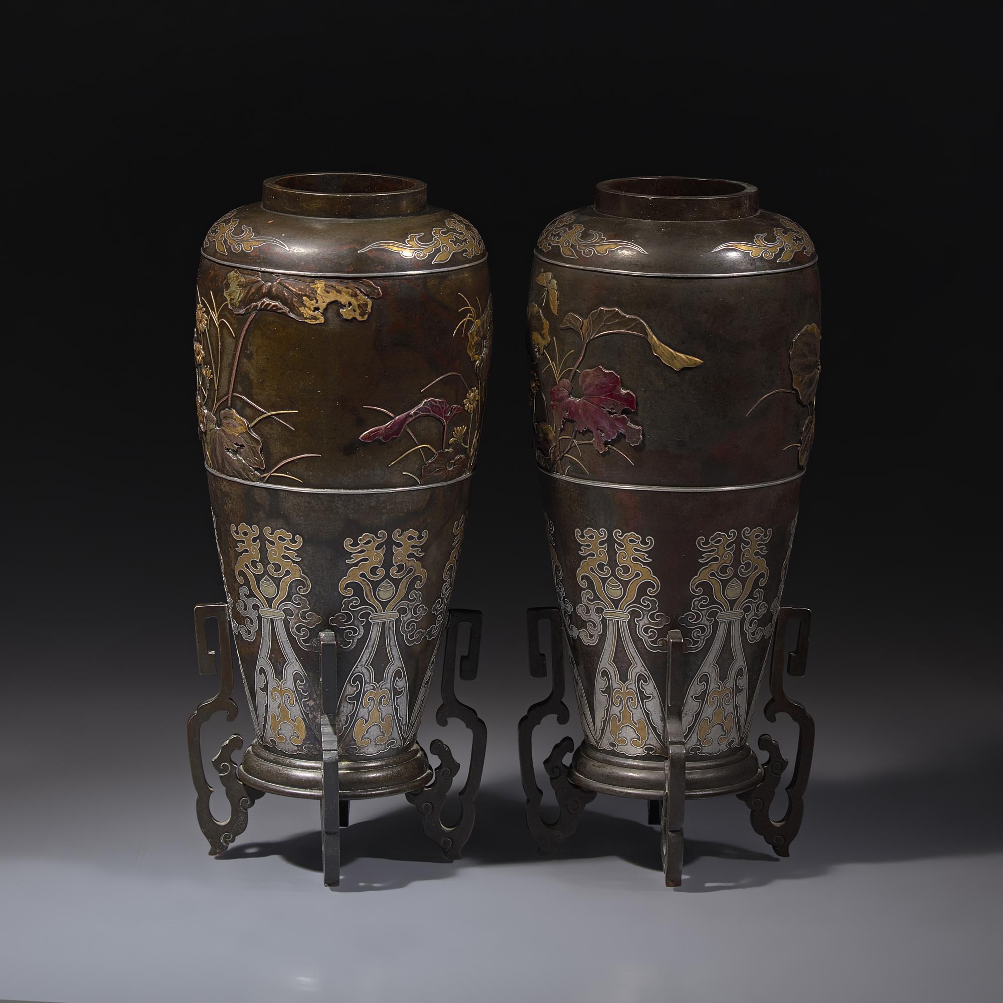 A Pair of Japanese Kaga Style Mixed Metal-Inlaid and Patinated Bronze Vases, Attributed to Suzuki Chokichi, Meiji Period — 日本明治時期 或爲鈴木長吉造 銅瓶一對