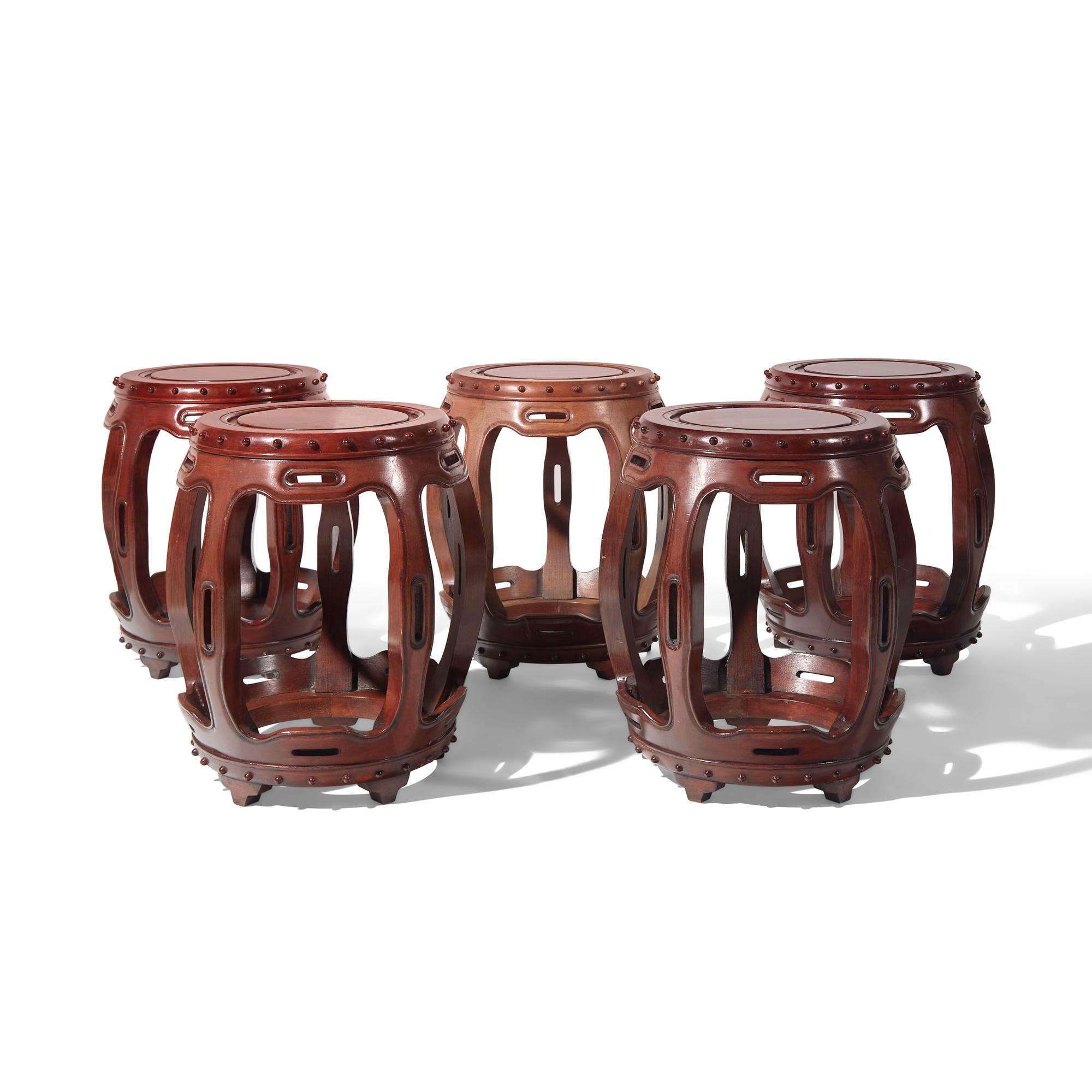 Five Chinese Hardwood Barrel-Form Stools, 20th Century 近代 硬木坐墩一組五只