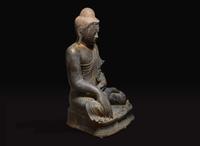 A very large Mandalay style Burmese patinated bronze figure of the seated Buddha 大型緬甸加漆銅塑佛造像