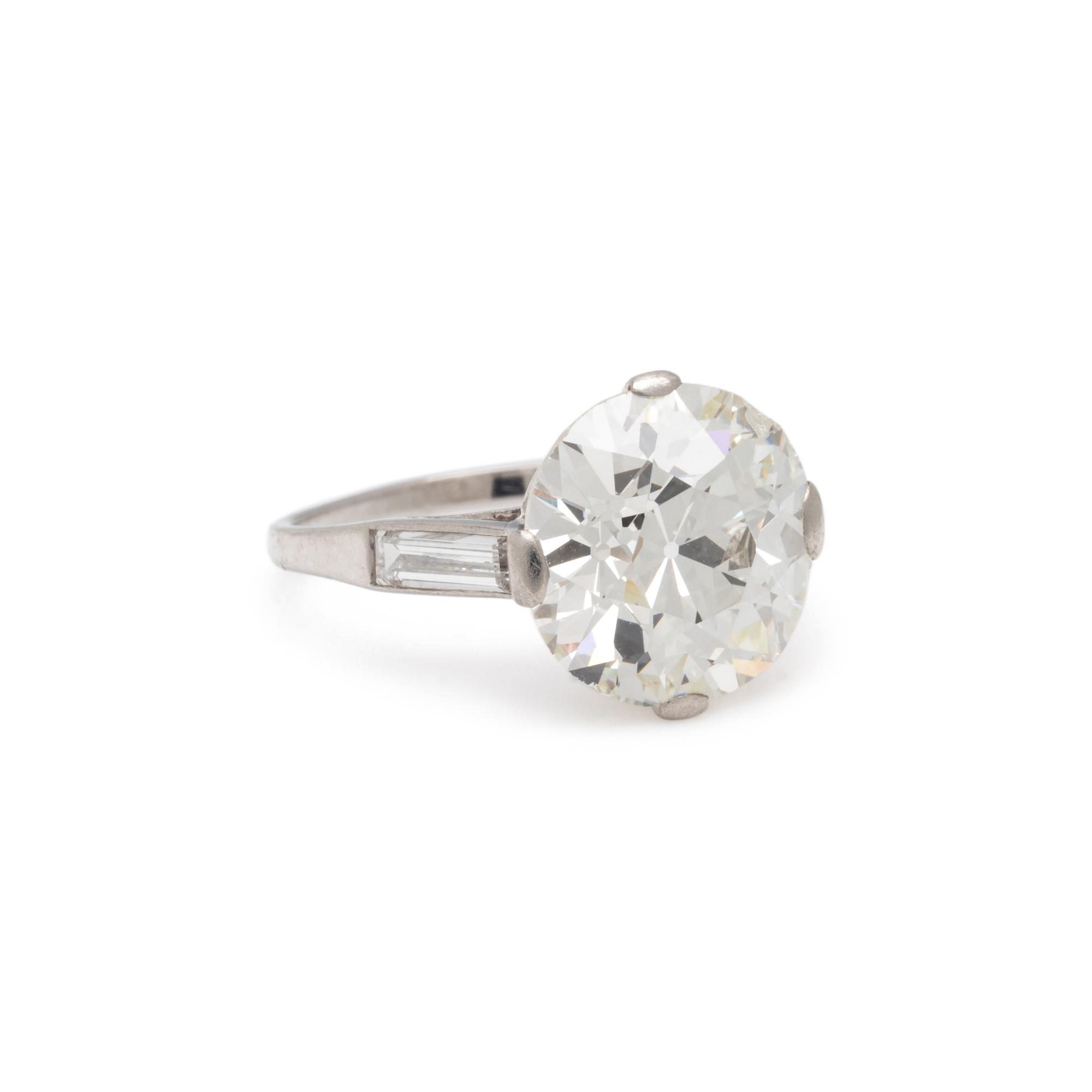 DIAMOND RING