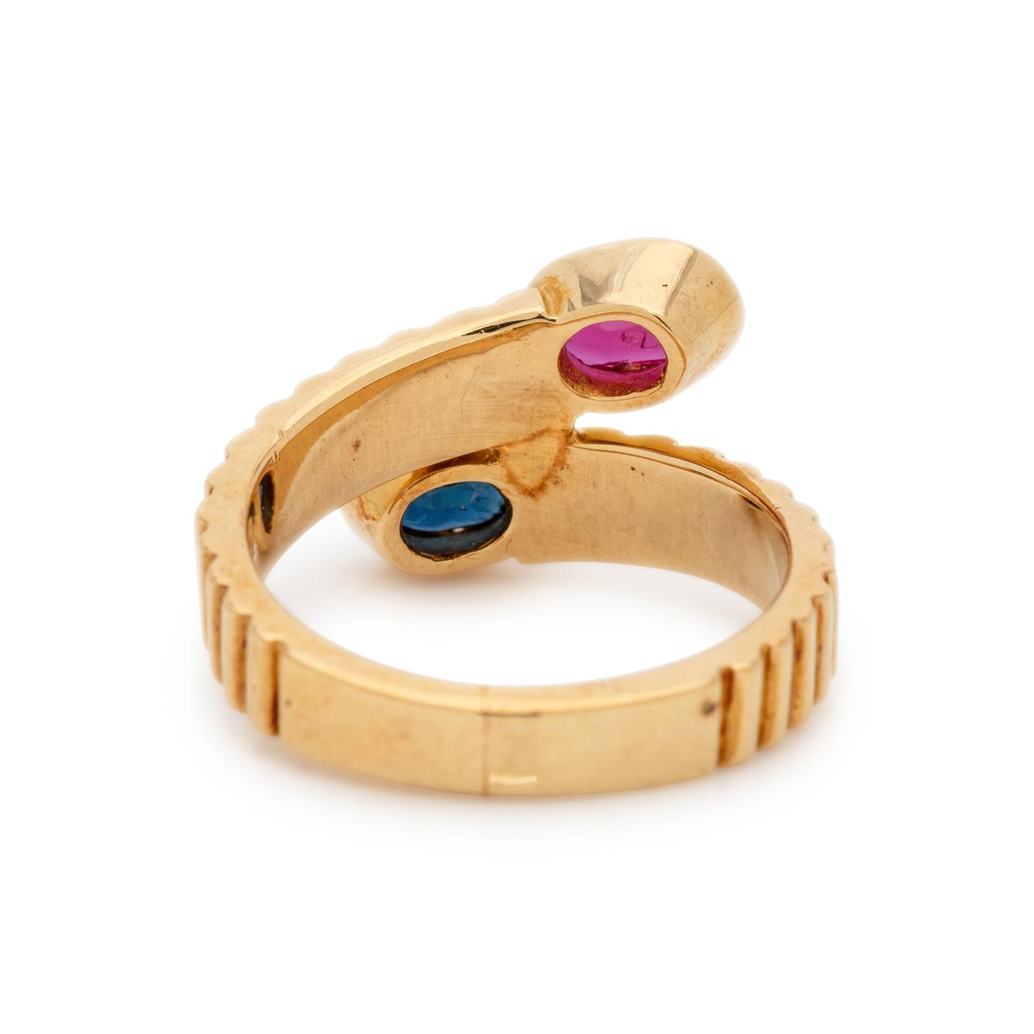 YELLOW GOLD, RUBY AND SAPPHIRE RING